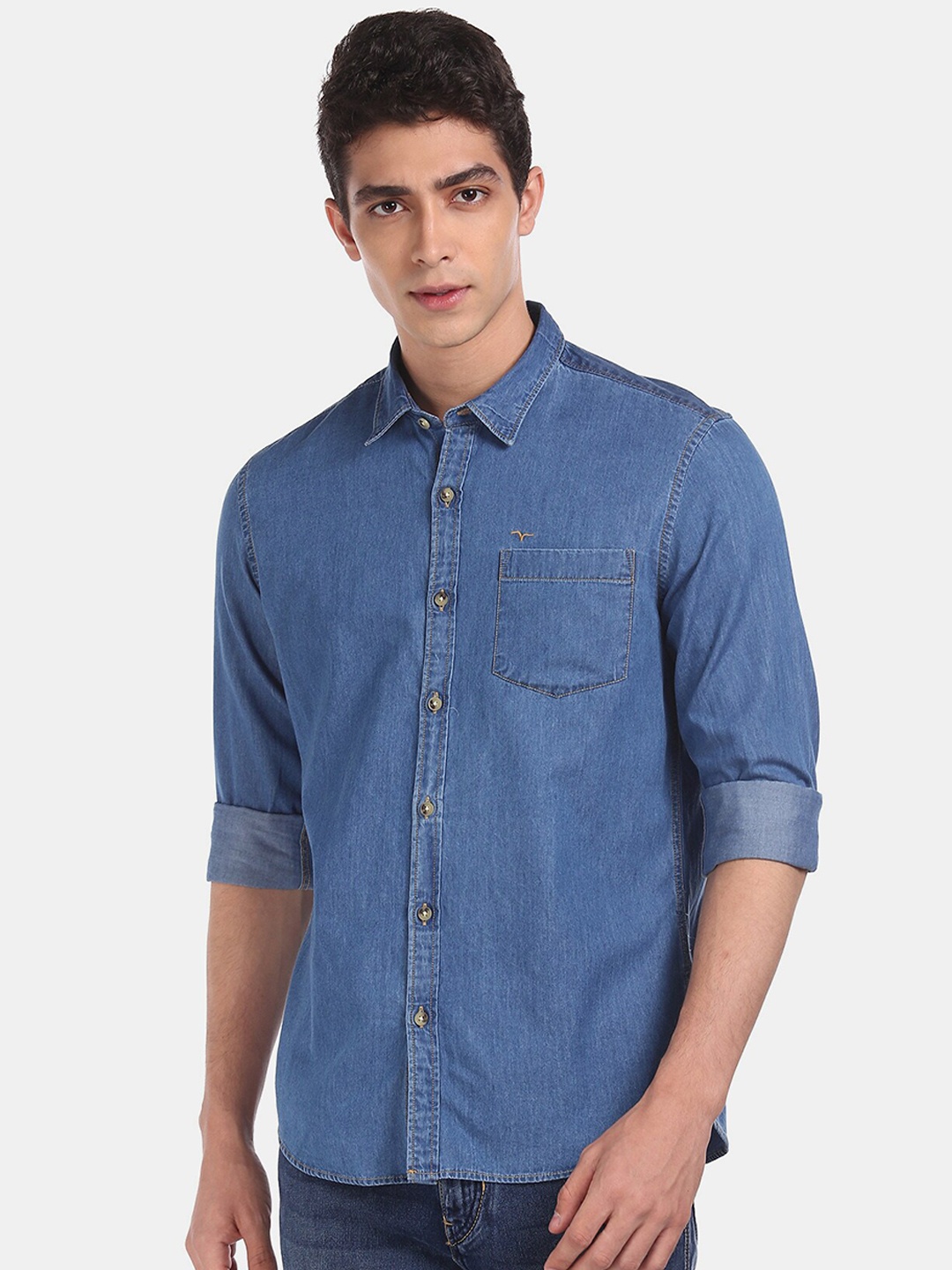 Flying Machine Men Blue Regular Fit Solid Chambray Casual Shirt