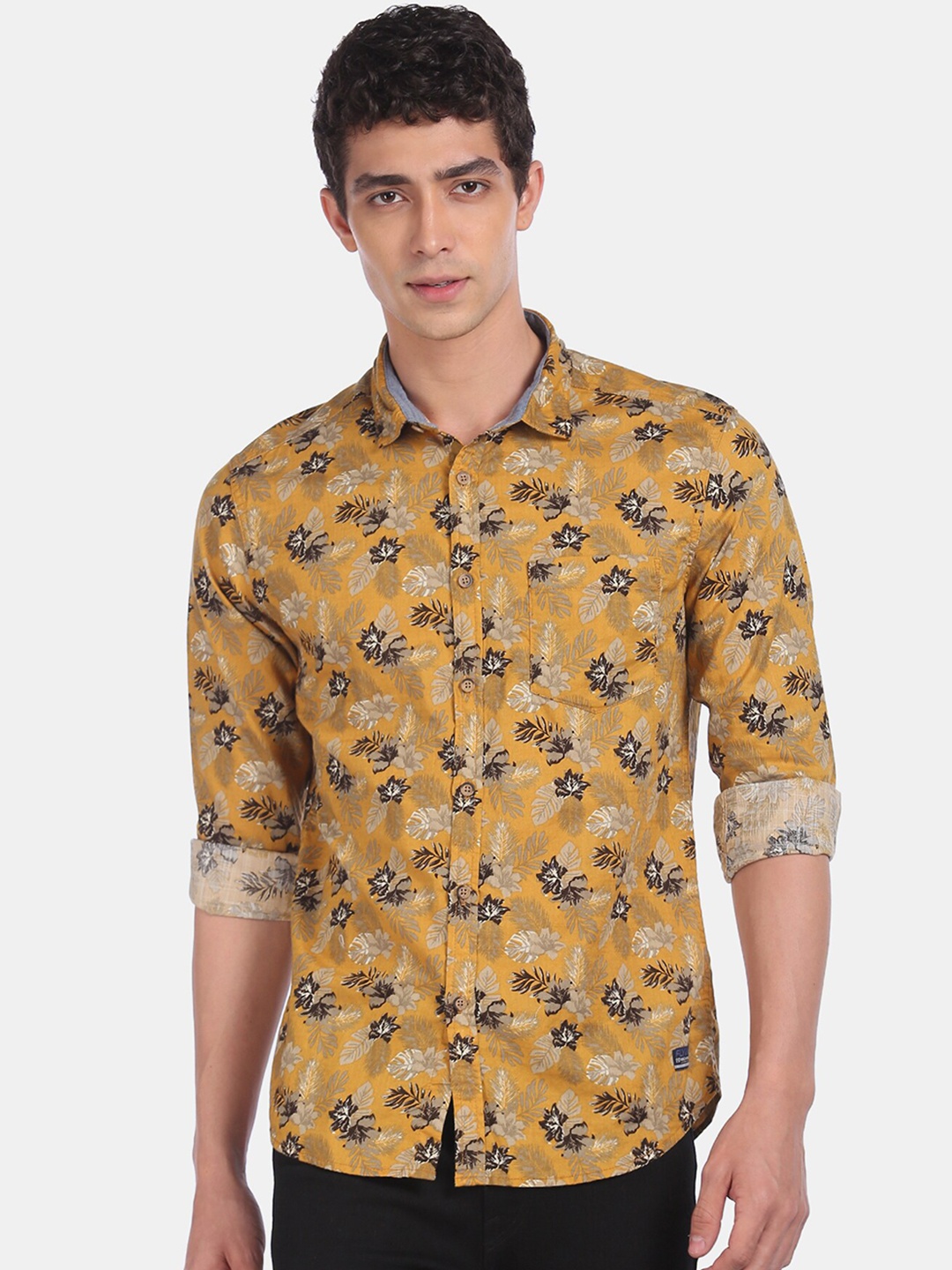 Flying Machine Men Yellow & Black Regular Fit Printed Casual Shirt