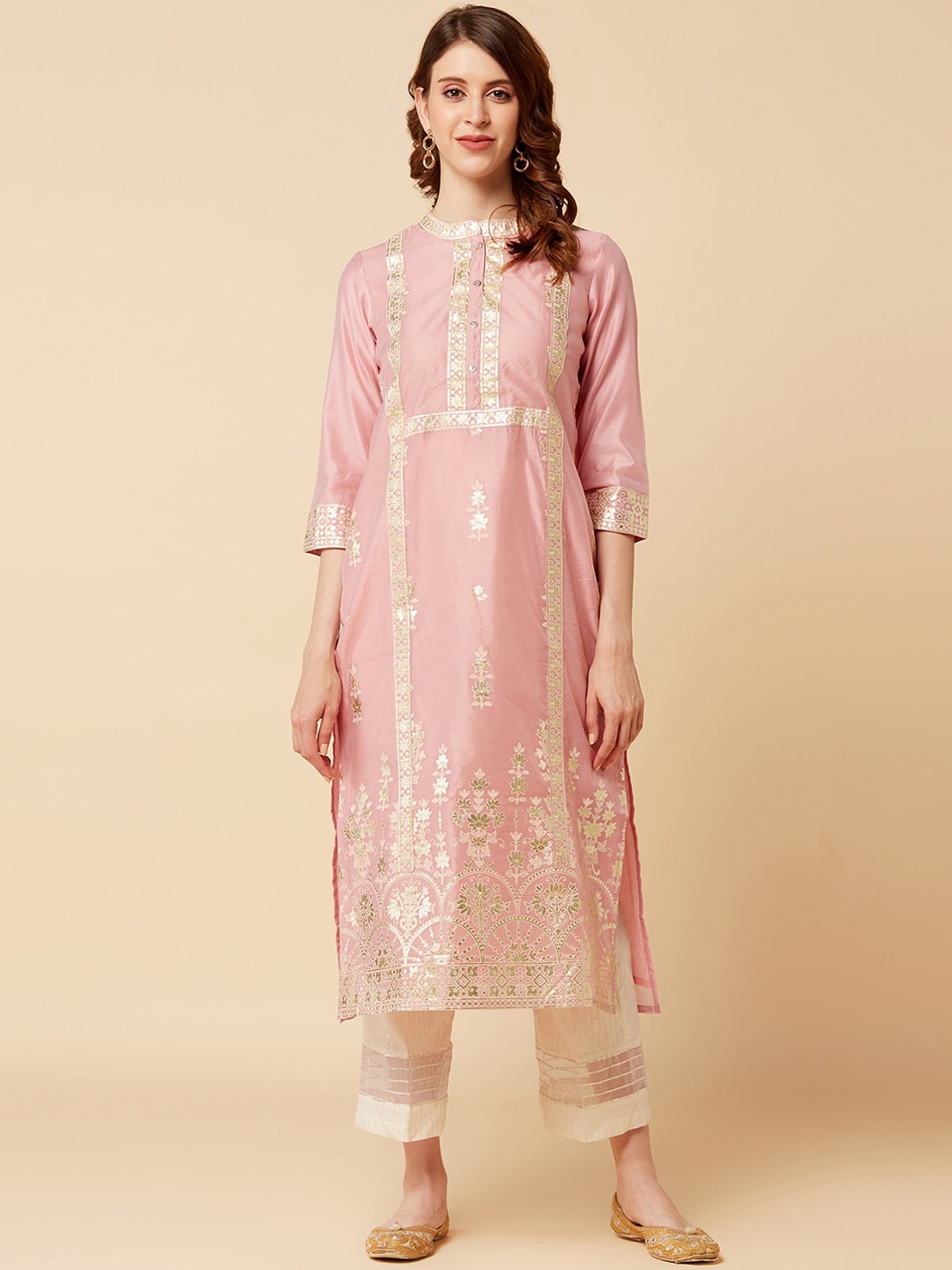 Varanga Women Peach-Coloured Ethnic Motifs Chanderi Silk Chanderi Silk Kurta
Varanga Women Peach-Coloured Ethnic Motifs Chanderi Silk Chanderi Silk Kurta