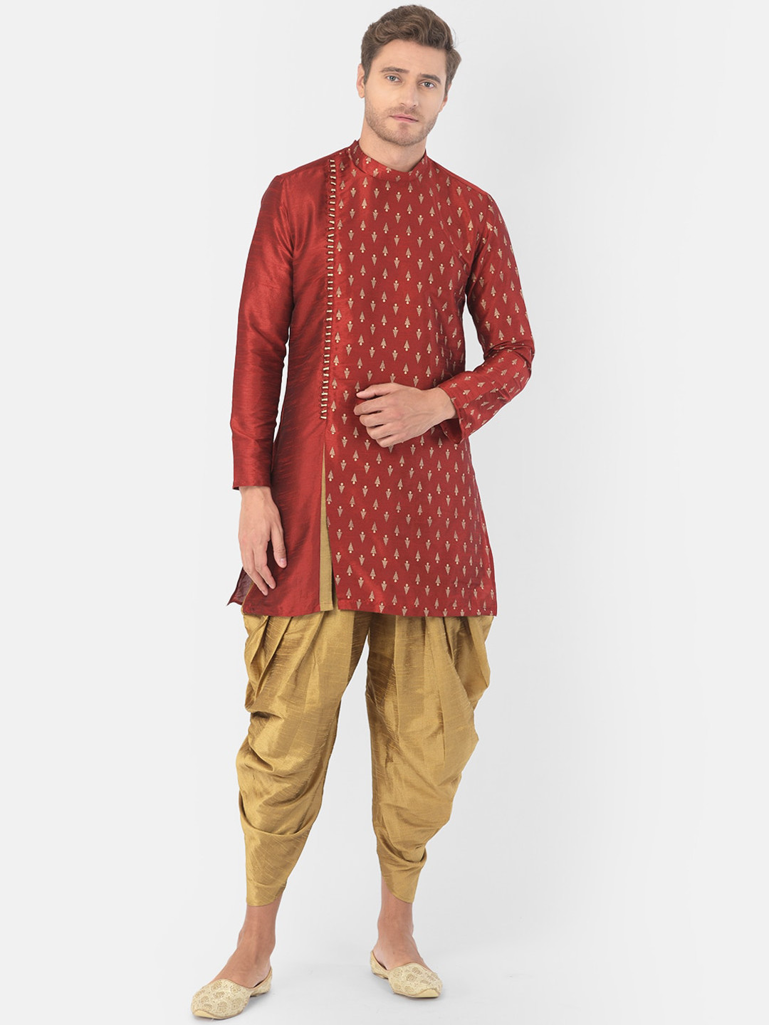 DEYANN Men Red Ethnic Motifs Printed Regular Straight Dupion Silk Kurta with Patiala
DEYANN Men Red Ethnic Motifs Printed Regular Straight Dupion Silk Kurta with Patiala
