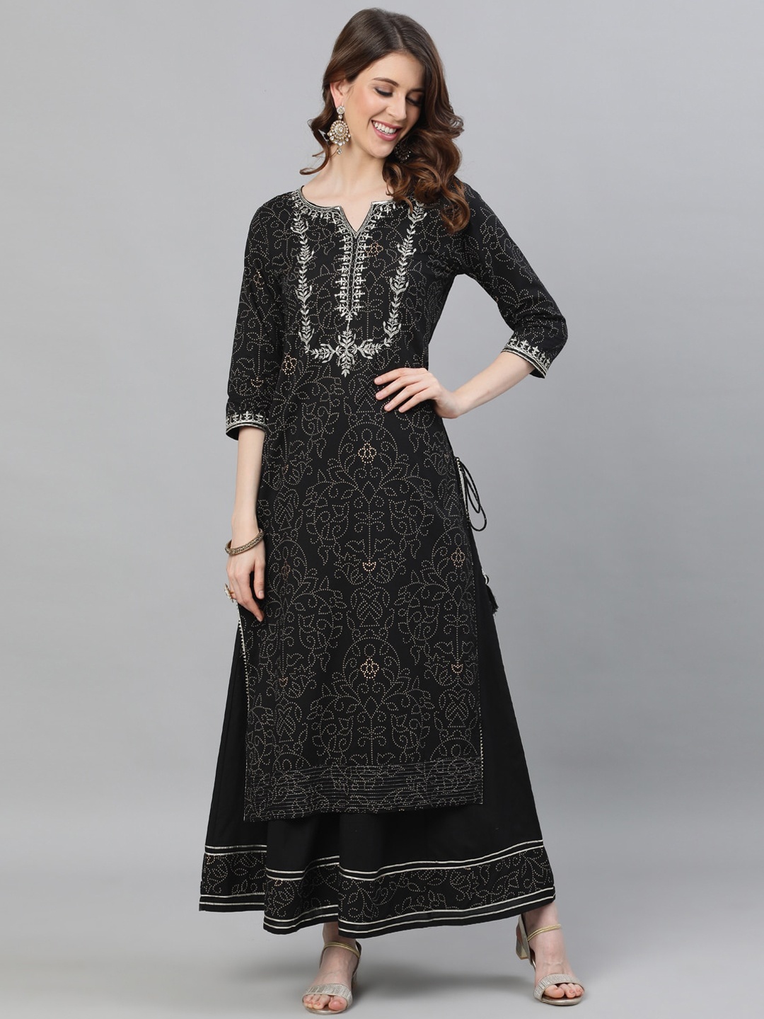 Ishin Women Black Printed Kurta with Sharara