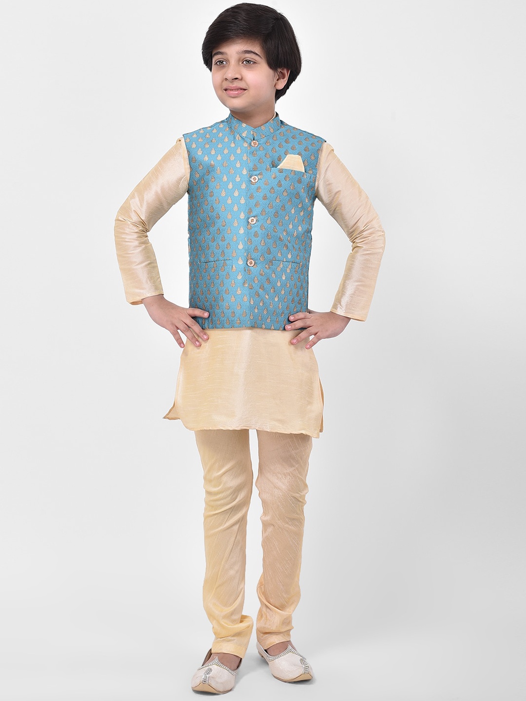 DEYANN Boys Gold-Toned & Blue Regular Straight Jacquard Kurta With Pyjamas & Nehru Jacket
DEYANN Boys Gold-Toned & Blue Regular Straight Jacquard Kurta With Pyjamas & Nehru Jacket