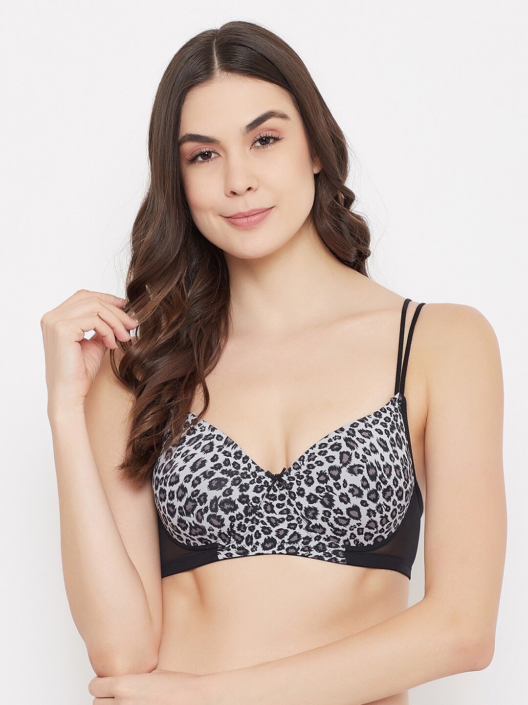 Clovia Black Animal Printed Mulicolored Non-Wired Lightly Padded T-shirt Bra, Multi
Clovia Black Animal Printed Mulicolored Non-Wired Lightly Padded T-shirt Bra, Multi