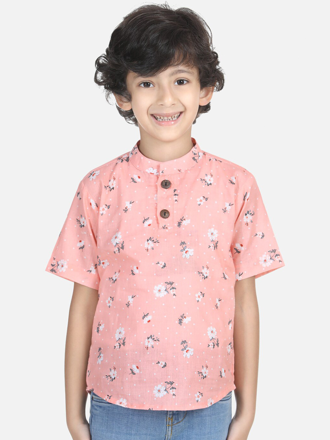 Cutiekins Boys Peach-Coloured Printed Mandarin Collar Cotton T-shirt
Cutiekins Boys Peach-Coloured Printed Mandarin Collar Cotton T-shirt