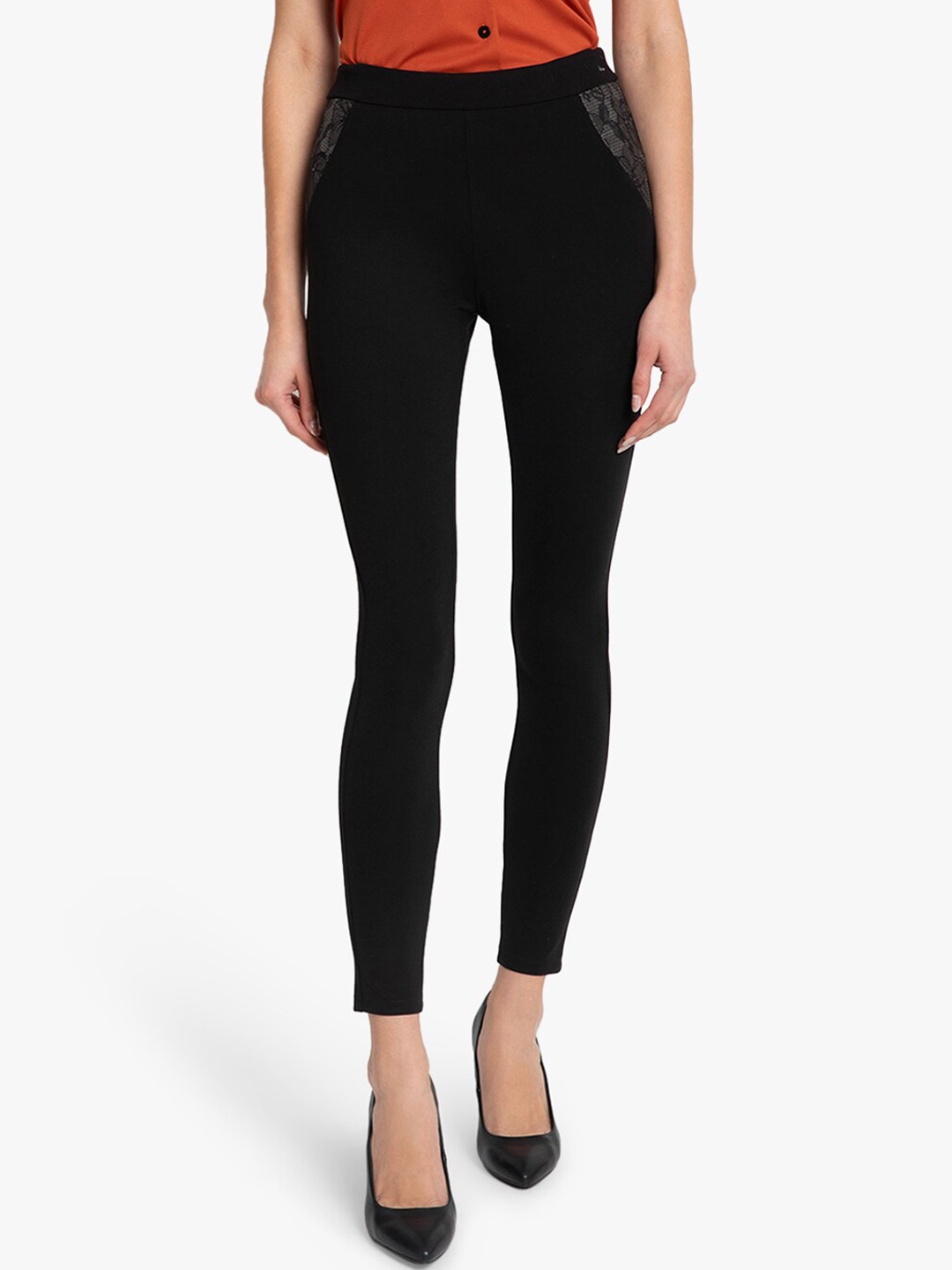 Kazo Women Black Solid Lace Skinny-Fit Jeggings