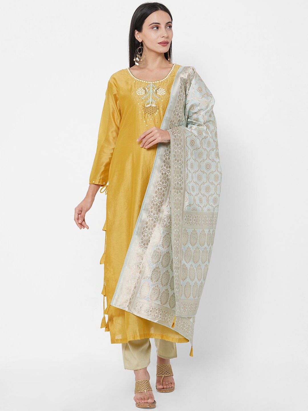 FASHOR Women Mustard & Off White Ethnic Motifs Embellished Chanderi Silk Chanderi Silk Kurta
FASHOR Women Mustard & Off White Ethnic Motifs Embellished Chanderi Silk Chanderi Silk Kurta