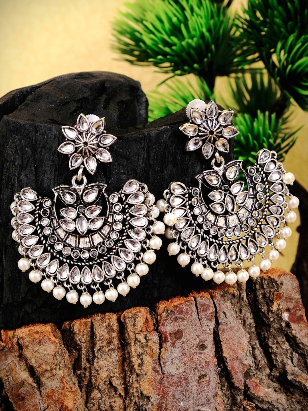 Crunchy Fashion Silver-Plated & White Kundan Studded Contemporary Chandbalis