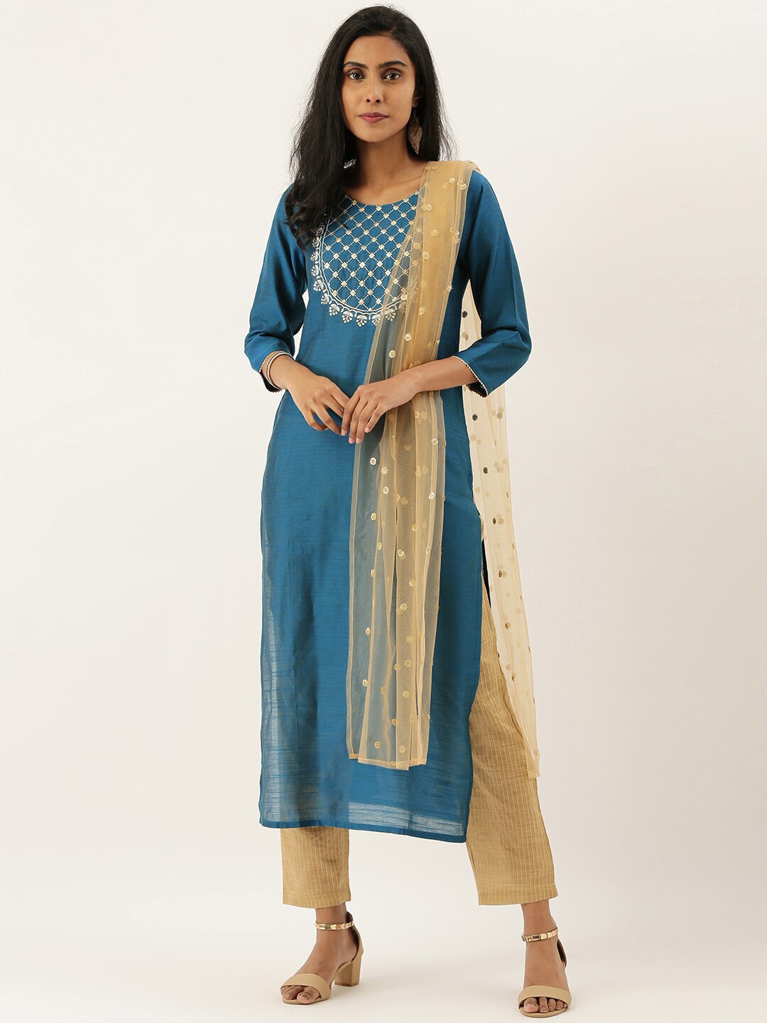 Varanga Women Teal & Beige Ethnic Motifs Yoke Design Regular Straight Kurta with Trousers
Varanga Women Teal & Beige Ethnic Motifs Yoke Design Regular Straight Kurta with Trousers