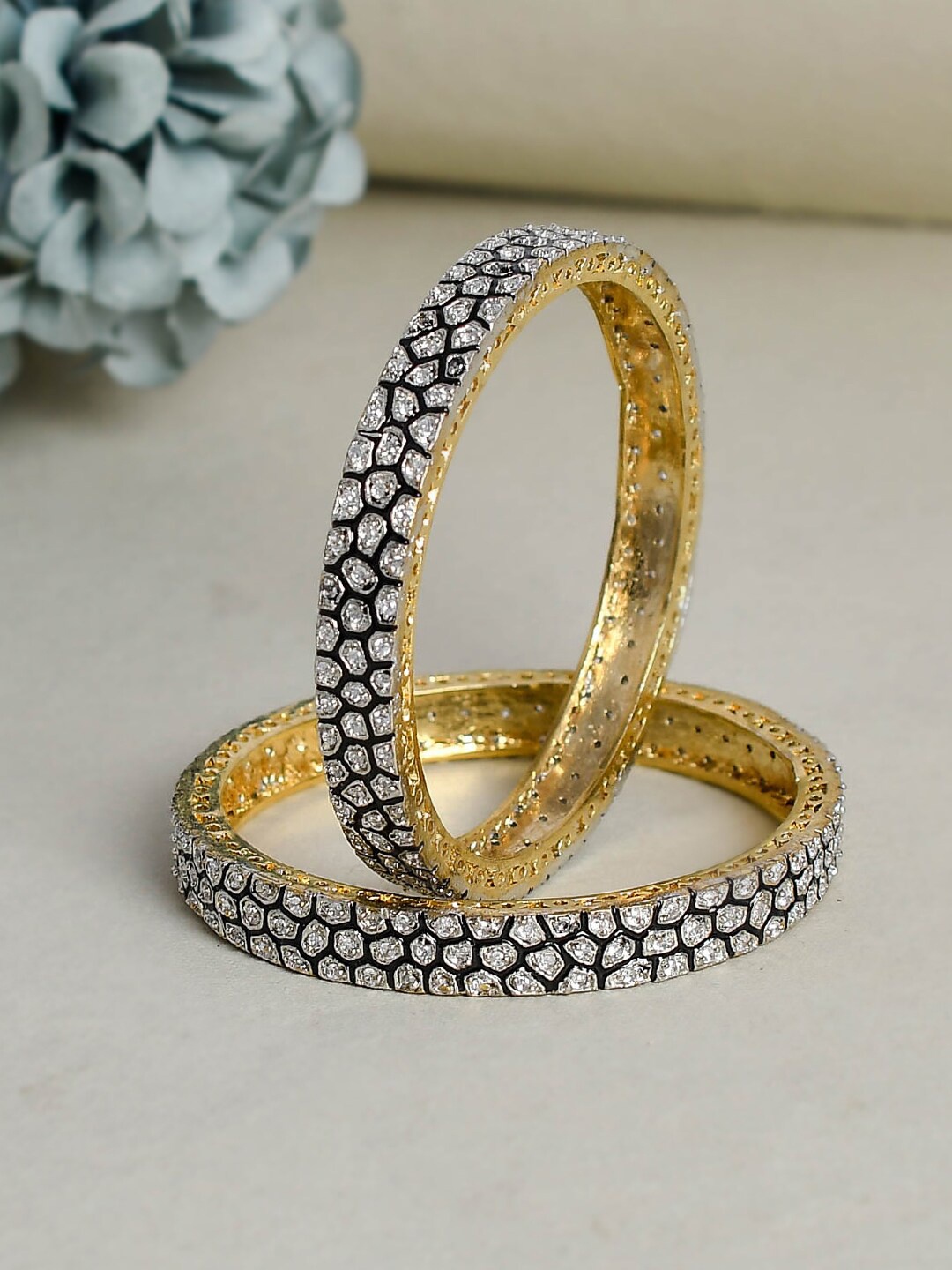 Silvermerc Designs Set Of 2 Gold-Plated White Kundan-Studded Jadau Handcrafted Kada Bangles
Silvermerc Designs Set Of 2 Gold-Plated White Kundan-Studded Jadau Handcrafted Kada Bangles