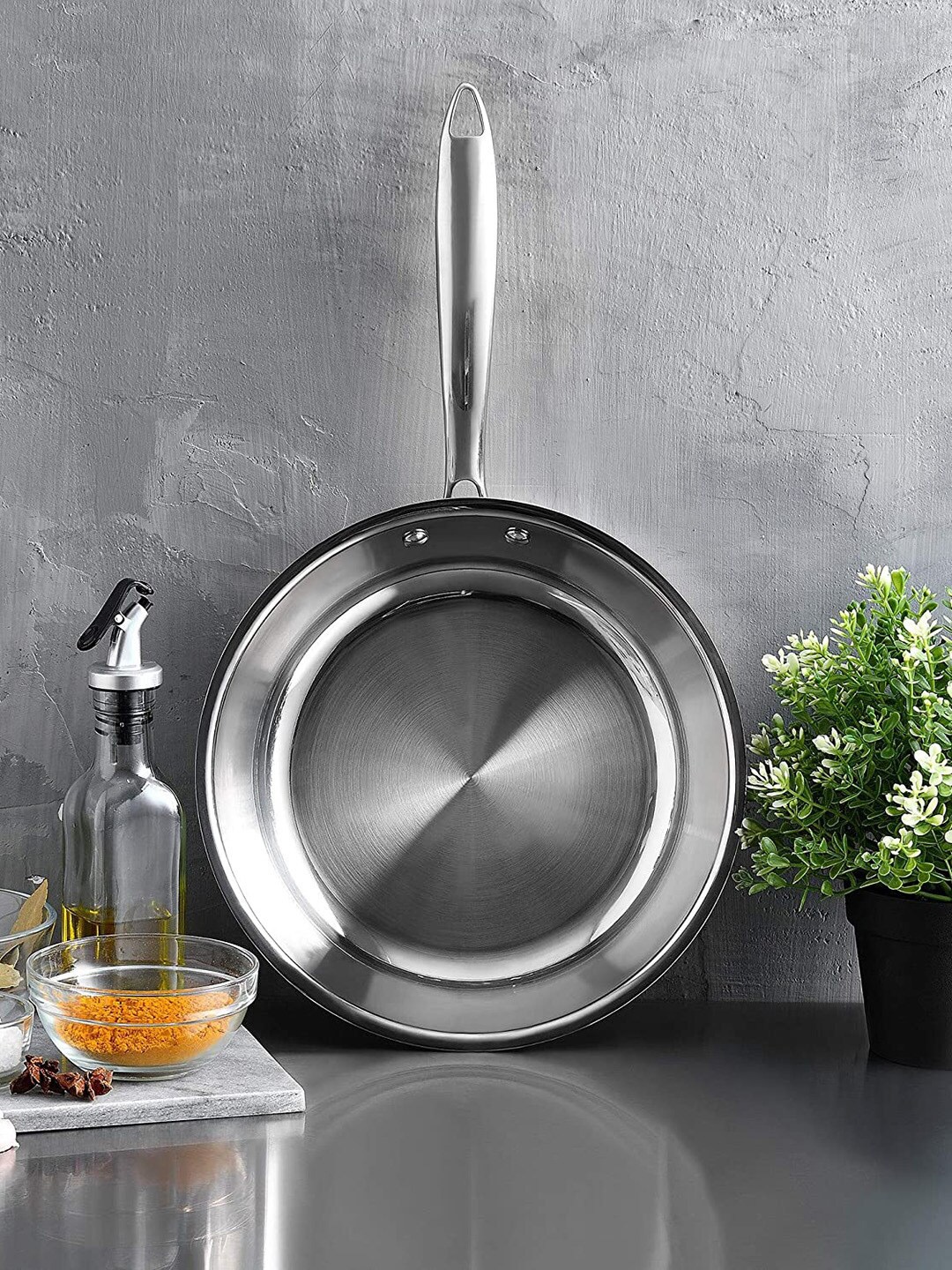BERGNER Argent TriPly Easy to Clean Induction and Gas Stove Ready Frypan/Steel Pan, Silver
BERGNER Argent TriPly Easy to Clean Induction and Gas Stove Ready Frypan/Steel Pan, Silver