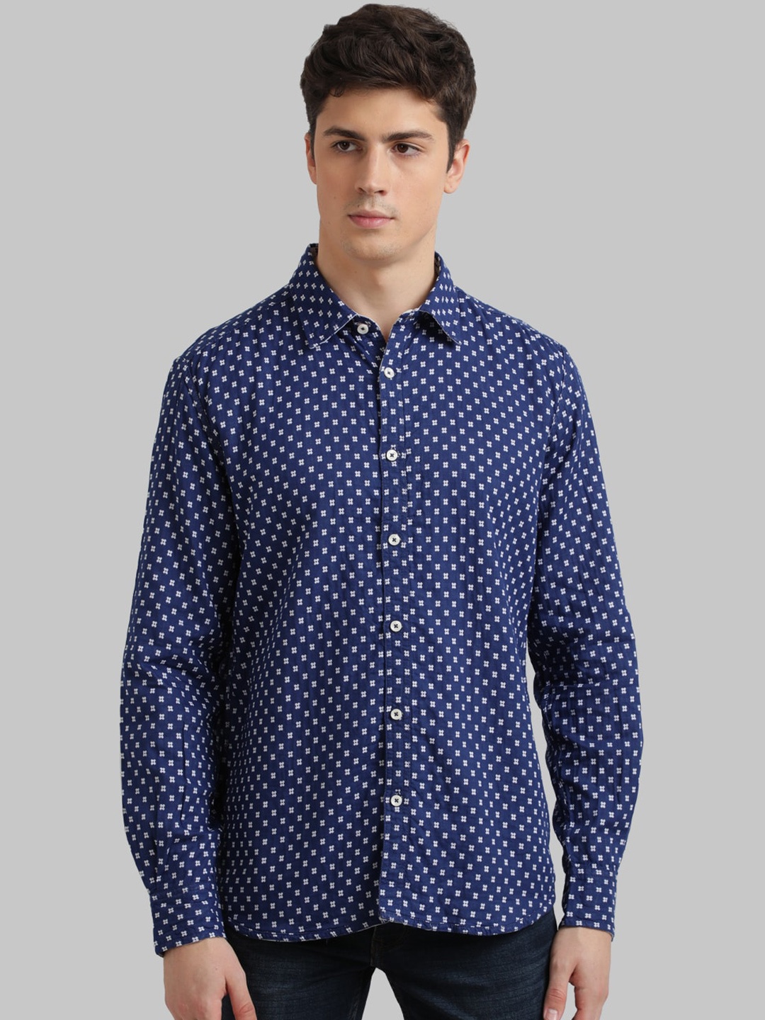 Parx Men Navy Blue & White Slim Fit Printed Casual Shirt
