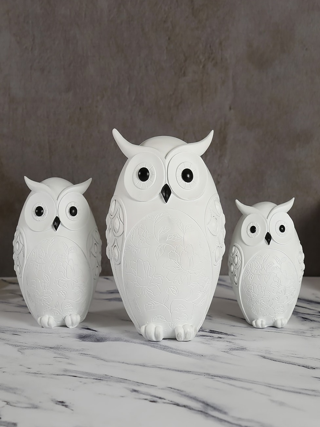 India Circus by Krsnaa Mehta Set of 3 White & Black Pristine White Owl Figurine Showpieces
India Circus by Krsnaa Mehta Set of 3 White & Black Pristine White Owl Figurine Showpieces