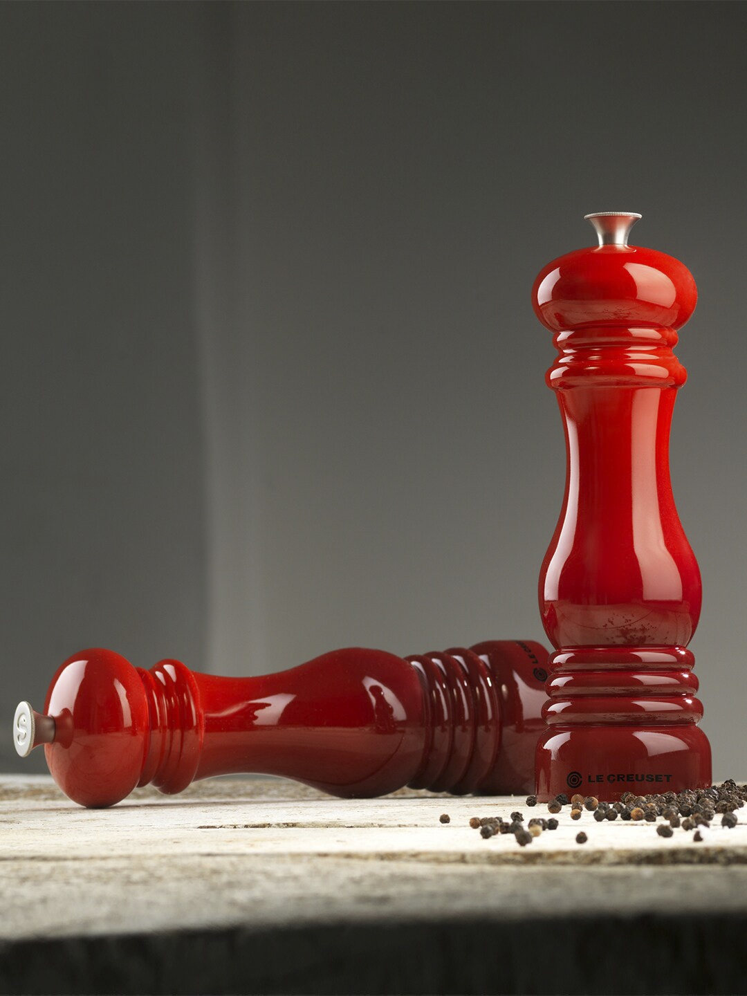 LE CREUSET Red Classic Cerise Pepper Mill Grinder