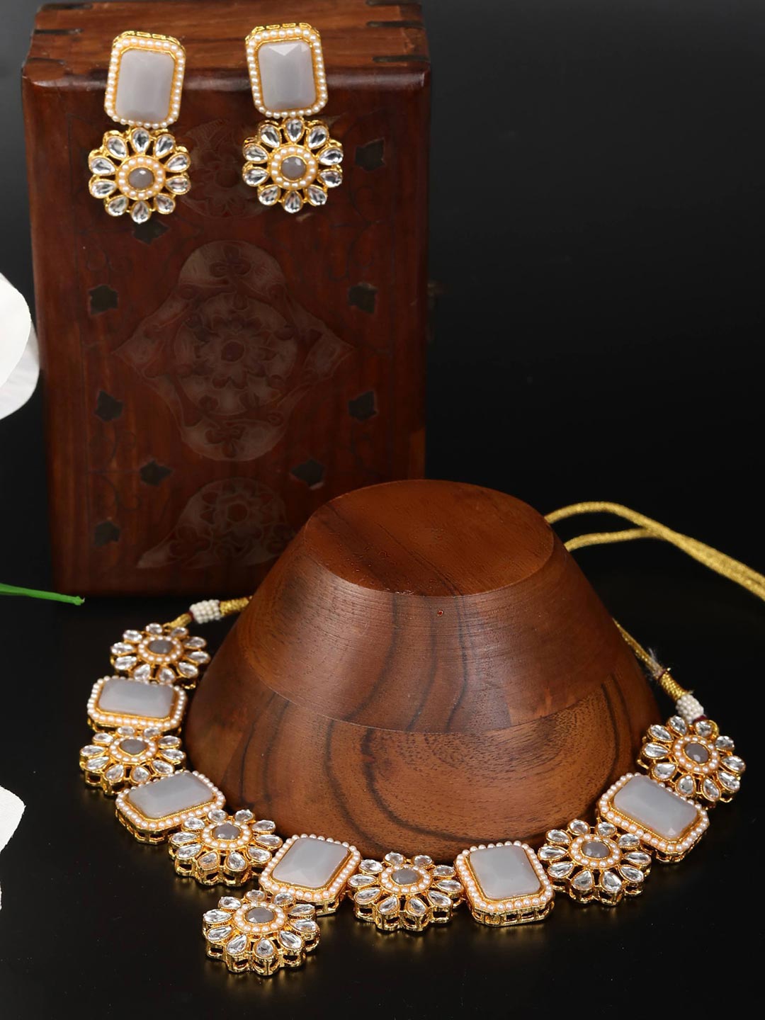 Priyaasi Gold-Plated Grey Kundan-Studded Handcrafted Jewellery Set
