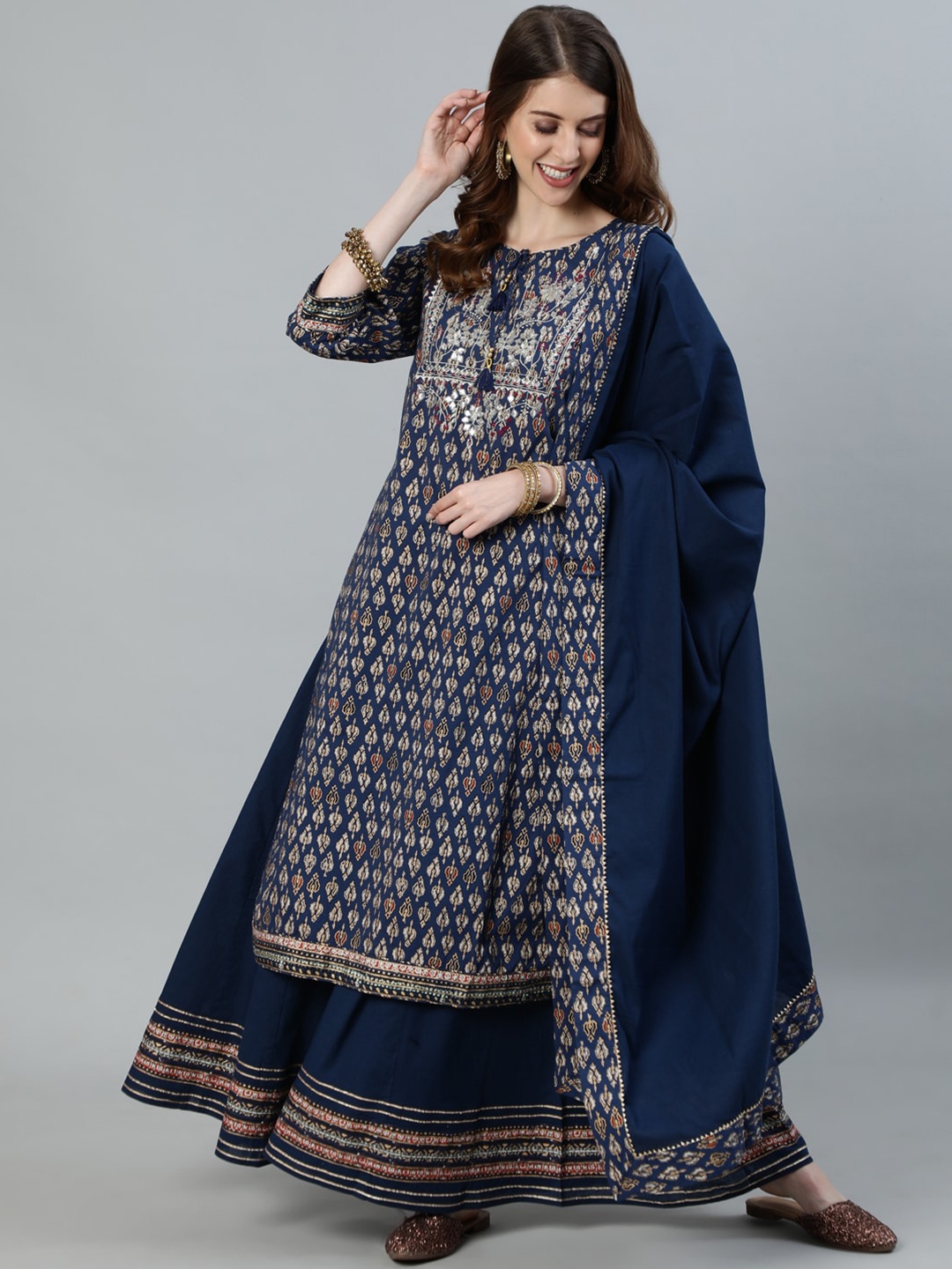 Ishin Women Navy Blue Ethnic Motifs Yoke Design Pure Cotton Kurta with Sharara & Dupatta
Ishin Women Navy Blue Ethnic Motifs Yoke Design Pure Cotton Kurta with Sharara & Dupatta