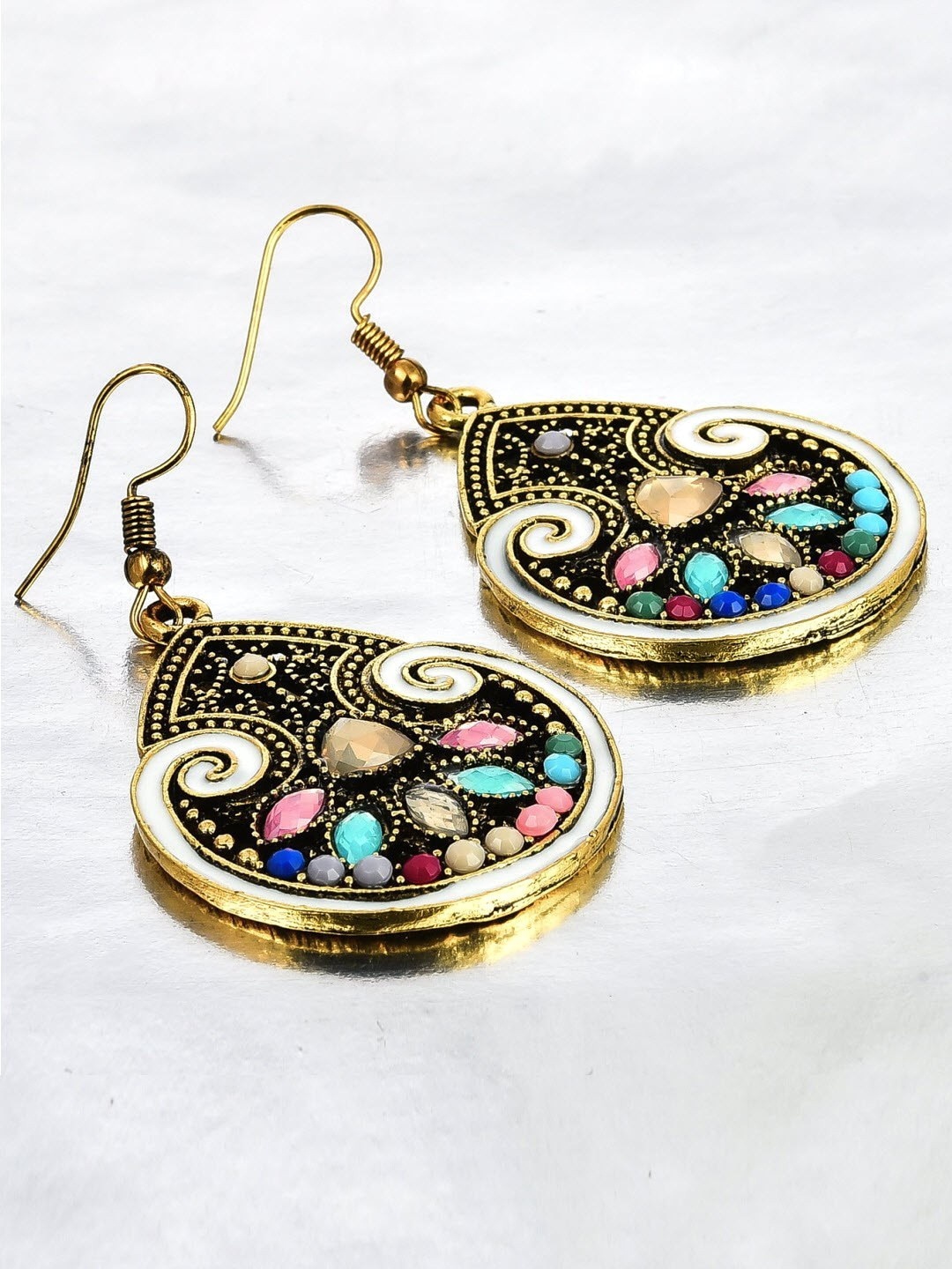 Crunchy Fashion Blue Antique Gold-Plated Stone-Studded Teardrop-Shaped Drop Earrings
Crunchy Fashion Blue Antique Gold-Plated Stone-Studded Teardrop-Shaped Drop Earrings