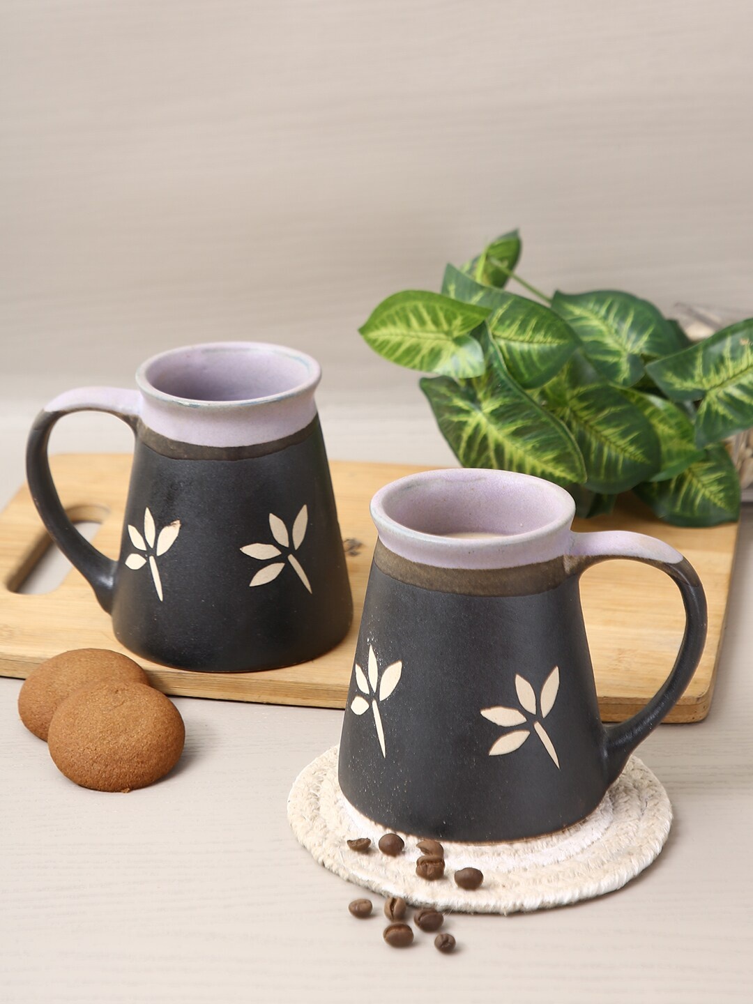 Aapno Rajasthan Black Set Of 2 Textured Ceramic Glossy Mugs
