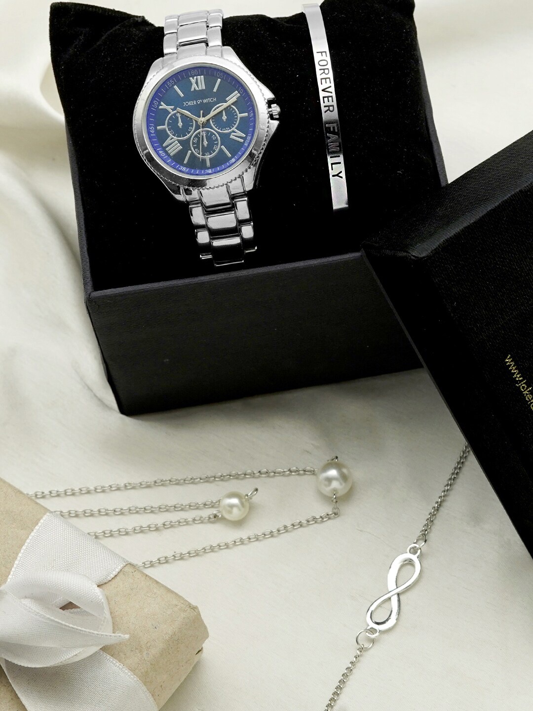 JOKER & WITCH Women Blue & Silver-Toned You Are All Mine Love Stack Watch Gift Set JWLS190
JOKER & WITCH Women Blue & Silver-Toned You Are All Mine Love Stack Watch Gift Set JWLS190