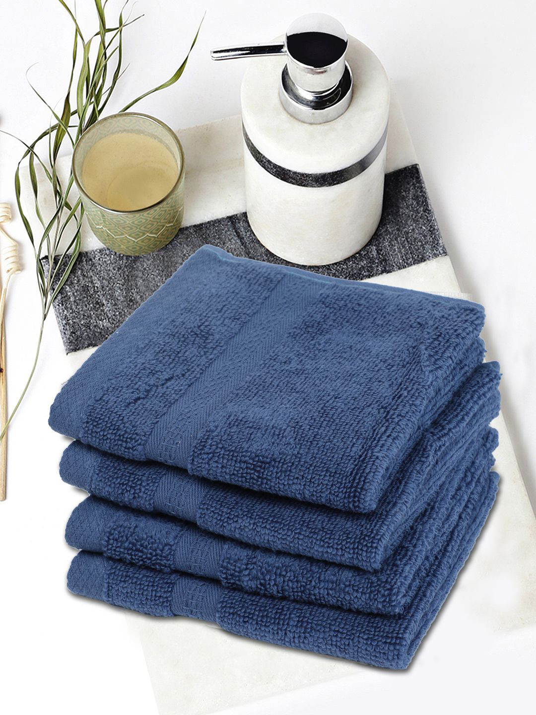 BIANCA Unisex Set Of 4 Navy Blue Solid 500 GSM Zero-Twist Pure Cotton Ultra-Fluffy Face Towels
BIANCA Unisex Set Of 4 Navy Blue Solid 500 GSM Zero-Twist Pure Cotton Ultra-Fluffy Face Towels