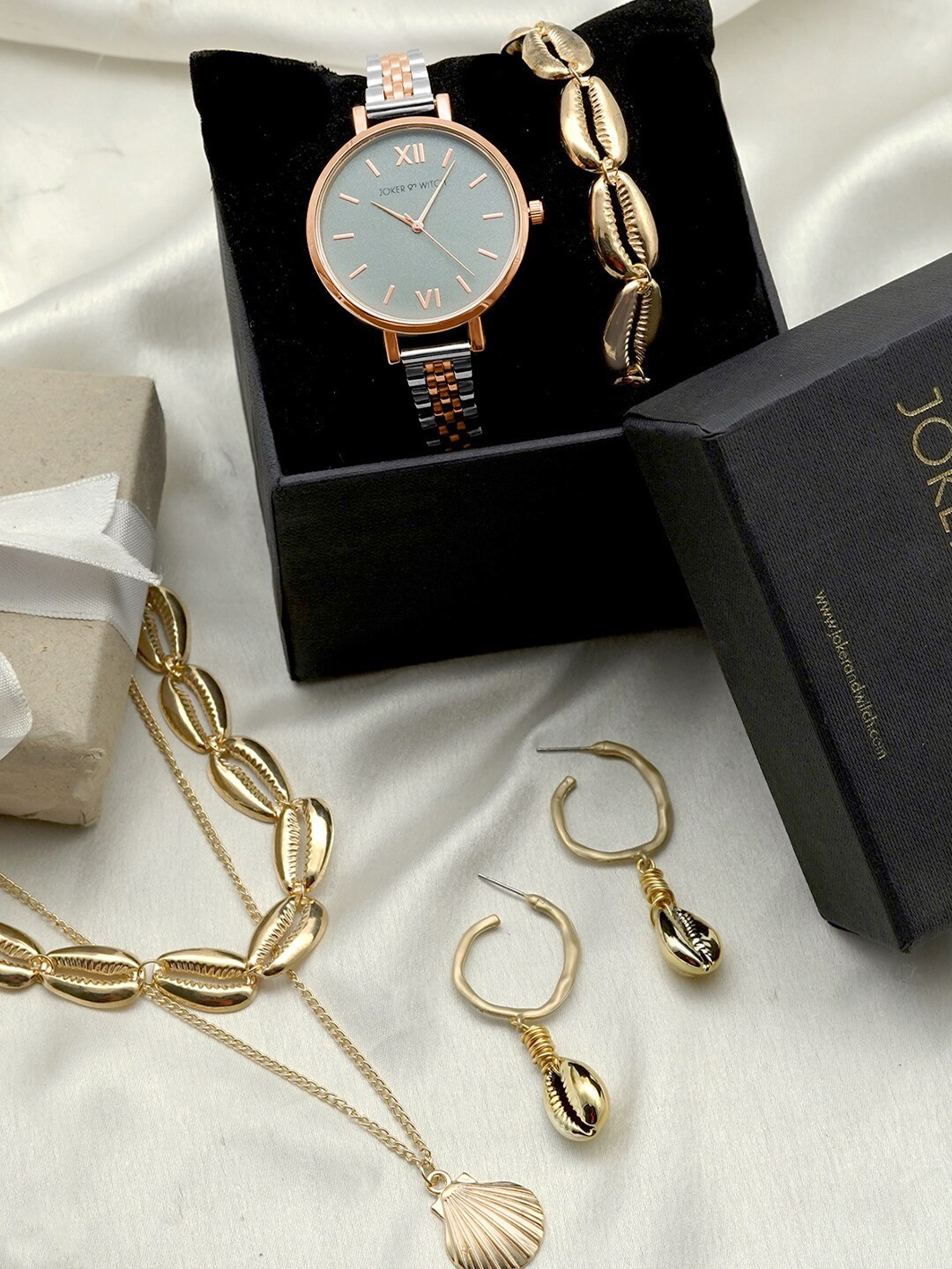 JOKER & WITCH Women Grey & Rose Gold-Toned All About You Love Stack Watch Gift Set JWLS224
JOKER & WITCH Women Grey & Rose Gold-Toned All About You Love Stack Watch Gift Set JWLS224