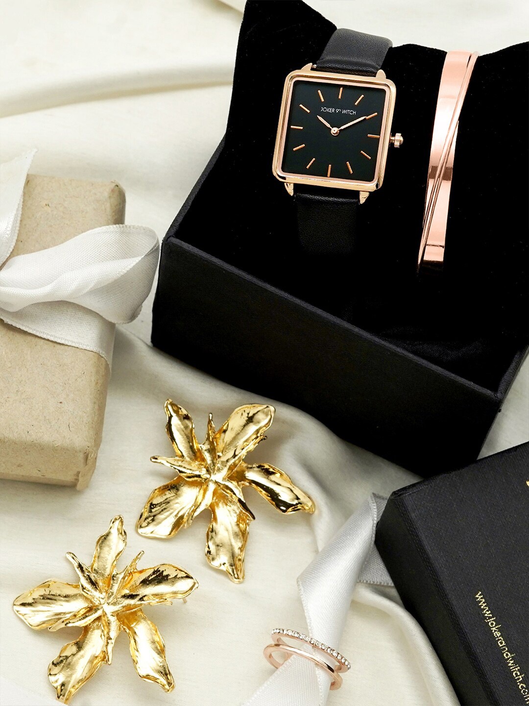 JOKER & WITCH Women Gold-Toned & Black In Your Eyes Love Stack Watch Gift Set JWLS147
JOKER & WITCH Women Gold-Toned & Black In Your Eyes Love Stack Watch Gift Set JWLS147