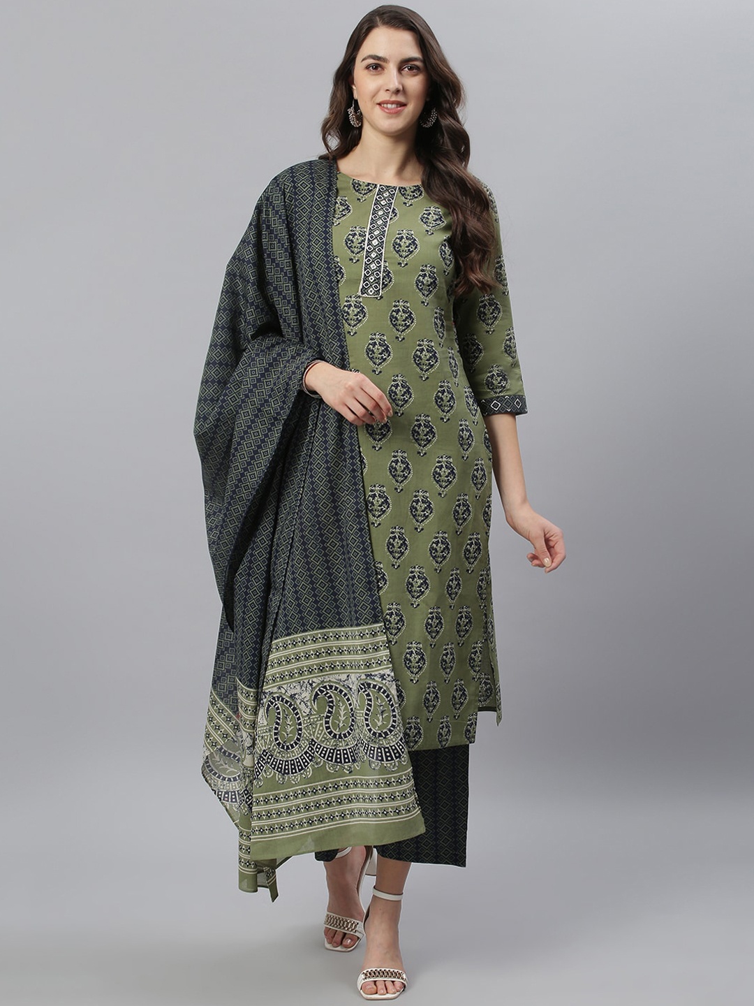 Azira Women Green Ethnic Motifs Printed Pure Cotton Kurta with Palazzos & With Dupatta
Azira Women Green Ethnic Motifs Printed Pure Cotton Kurta with Palazzos & With Dupatta