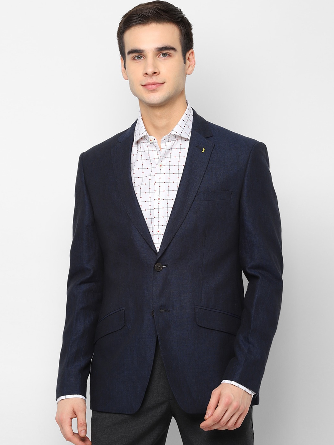 SIMON CARTER LONDON Men Navy Blue Self Design Slim-Fit Single-Breasted Formal Blazer
SIMON CARTER LONDON Men Navy Blue Self Design Slim-Fit Single-Breasted Formal Blazer