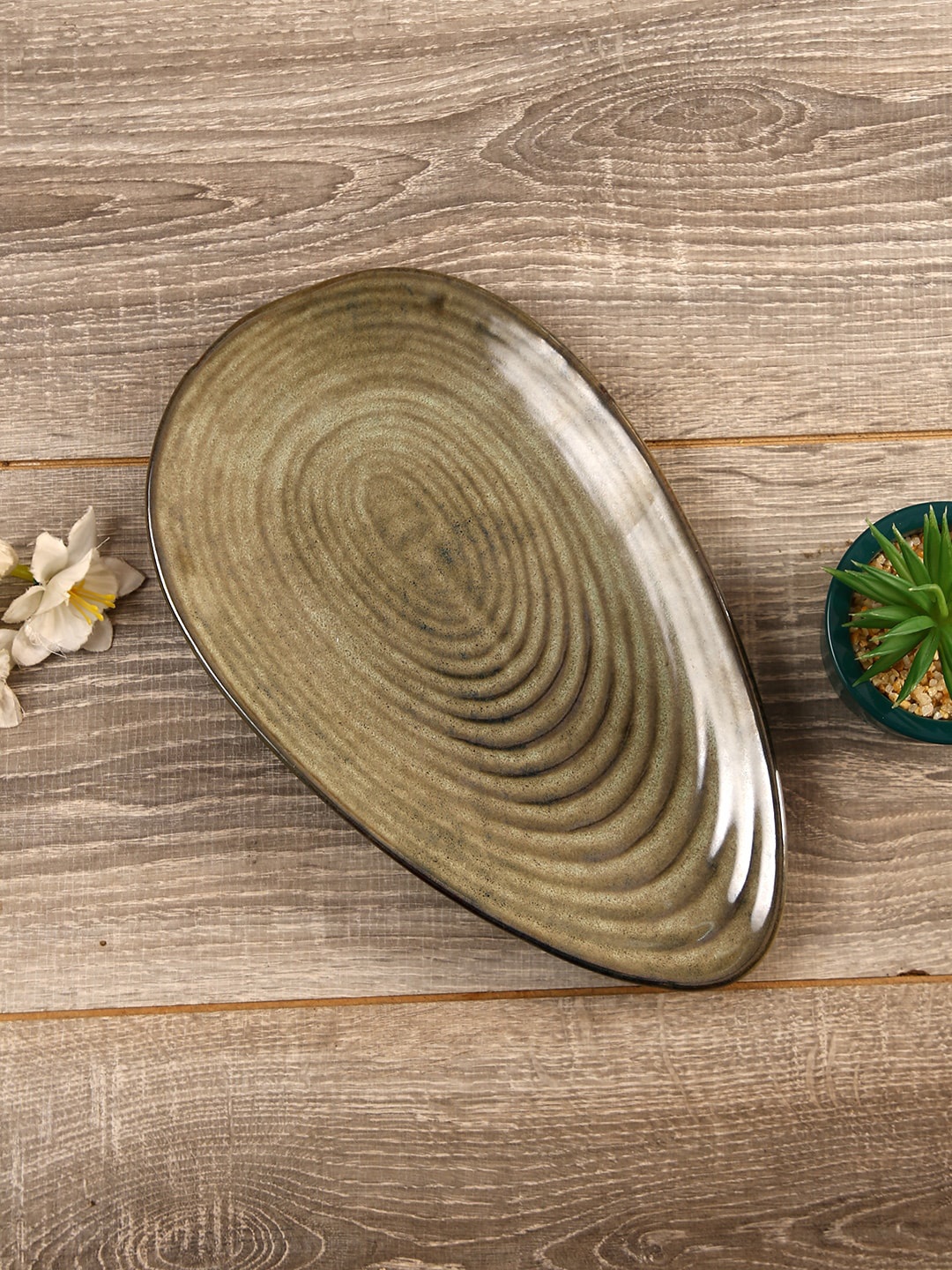 Aapno Rajasthan Olive Green Textured Tray