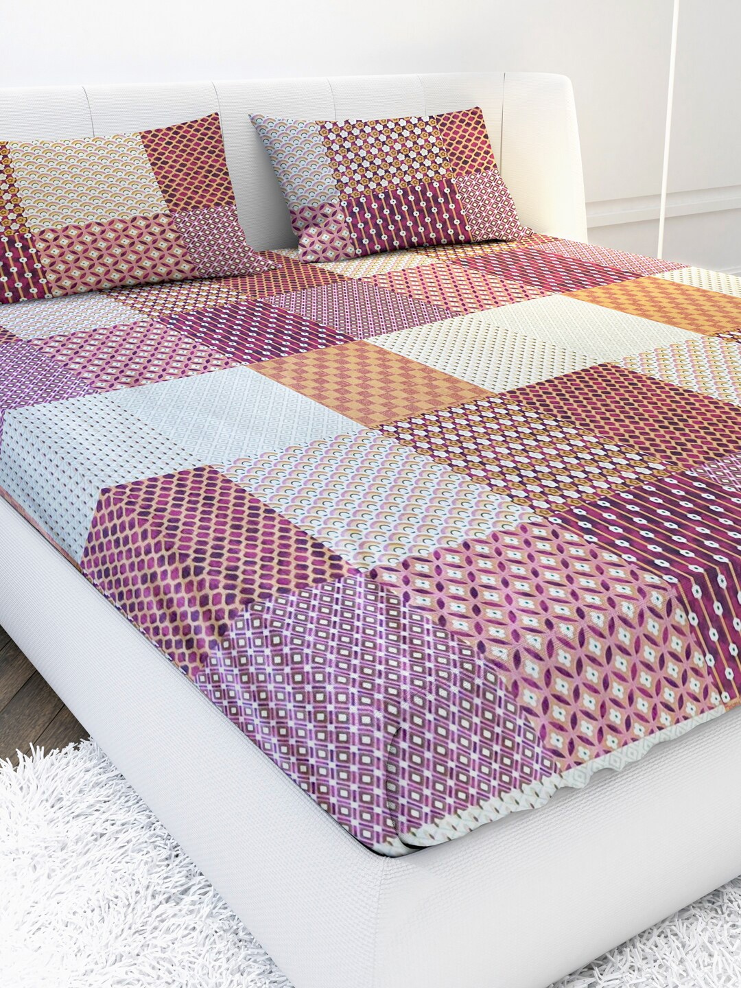 MAYFAIR HOMES LONDON Pink & White Geometric 104 TC Queen Bedsheet with 2 Pillow Covers
MAYFAIR HOMES LONDON Pink & White Geometric 104 TC Queen Bedsheet with 2 Pillow Covers