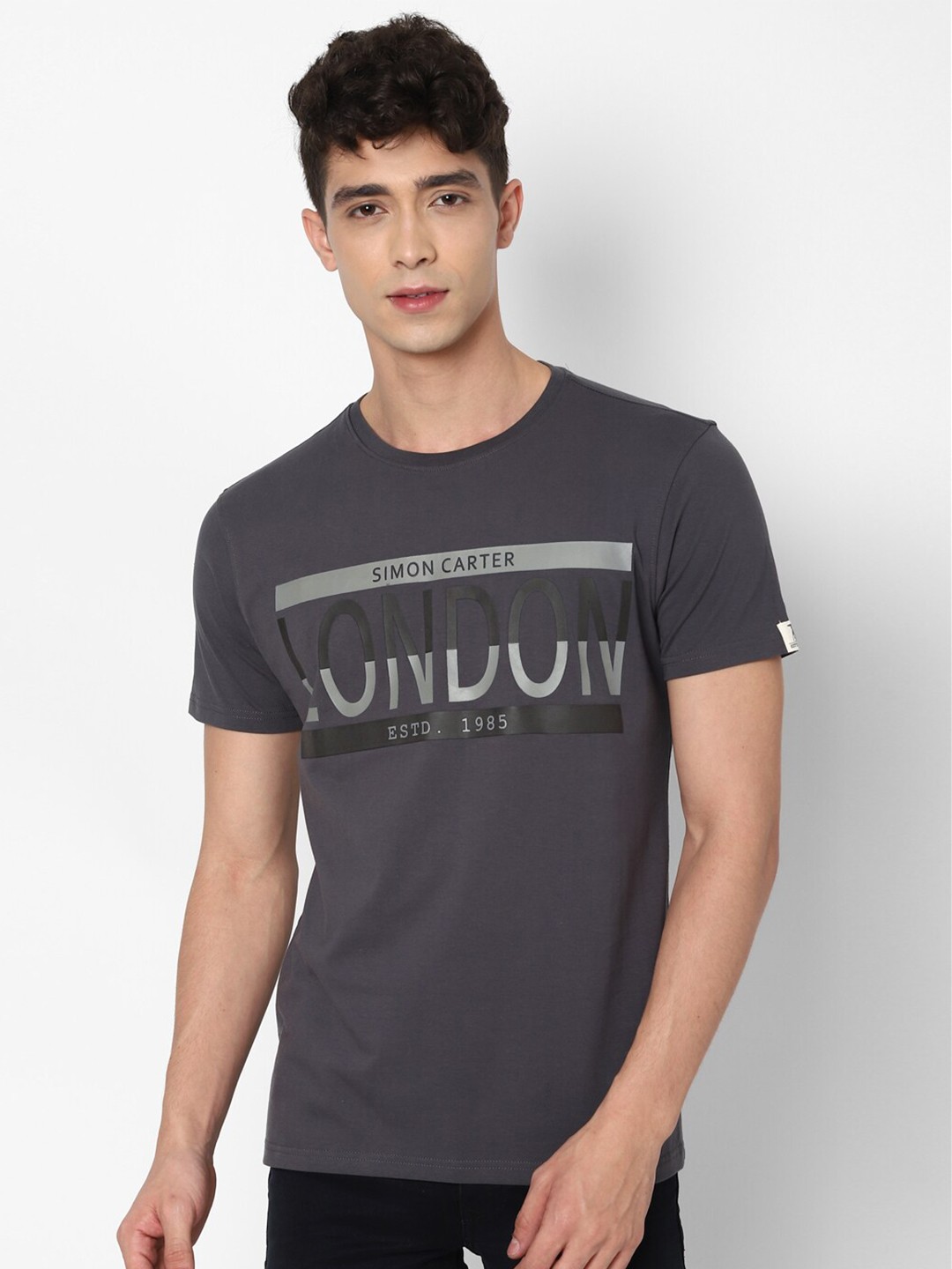SIMON CARTER LONDON Men Grey Pure Cotton Typography Printed Slim Fit Pure Cotton T-shirt
SIMON CARTER LONDON Men Grey Pure Cotton Typography Printed Slim Fit Pure Cotton T-shirt