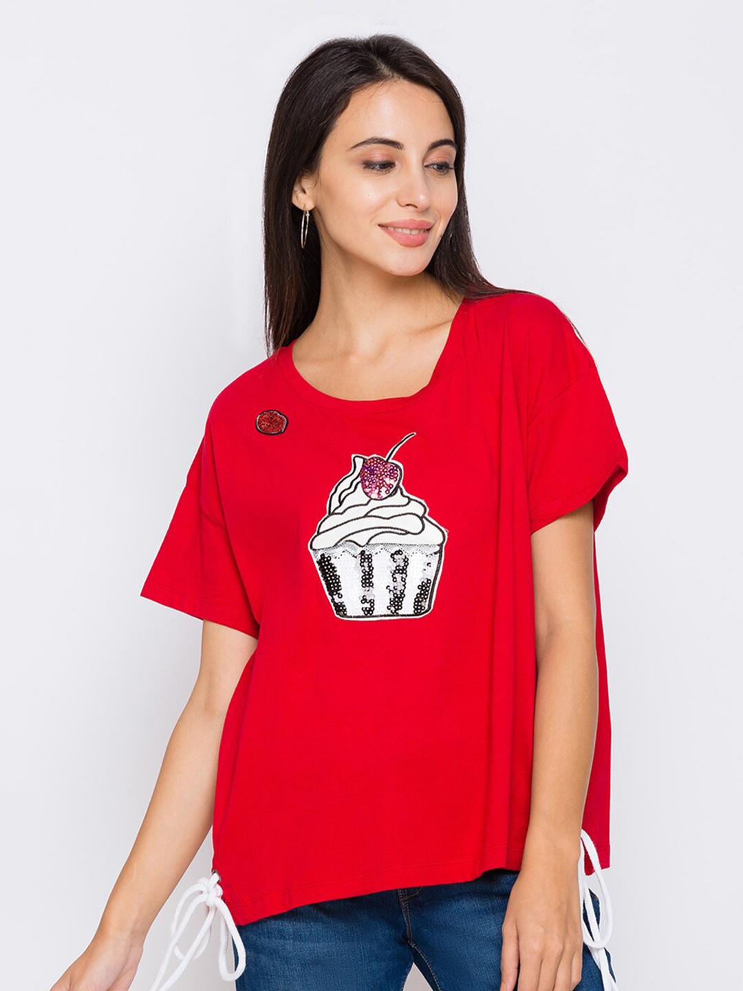 Globus Women Red Printed Applique T-shirt