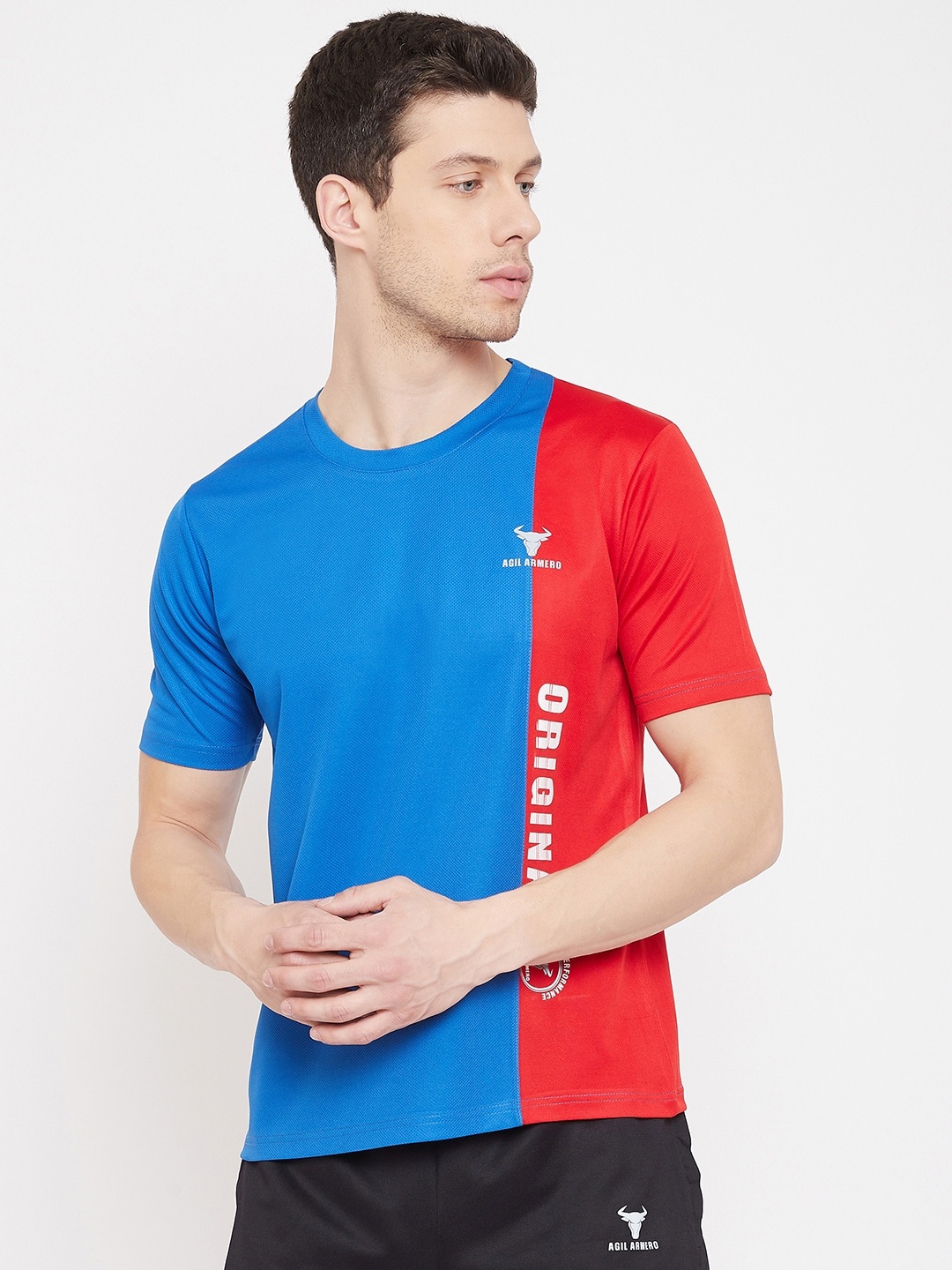 AGIL ARMERO Men Blue & Red Colourblocked Applique T-shirt
