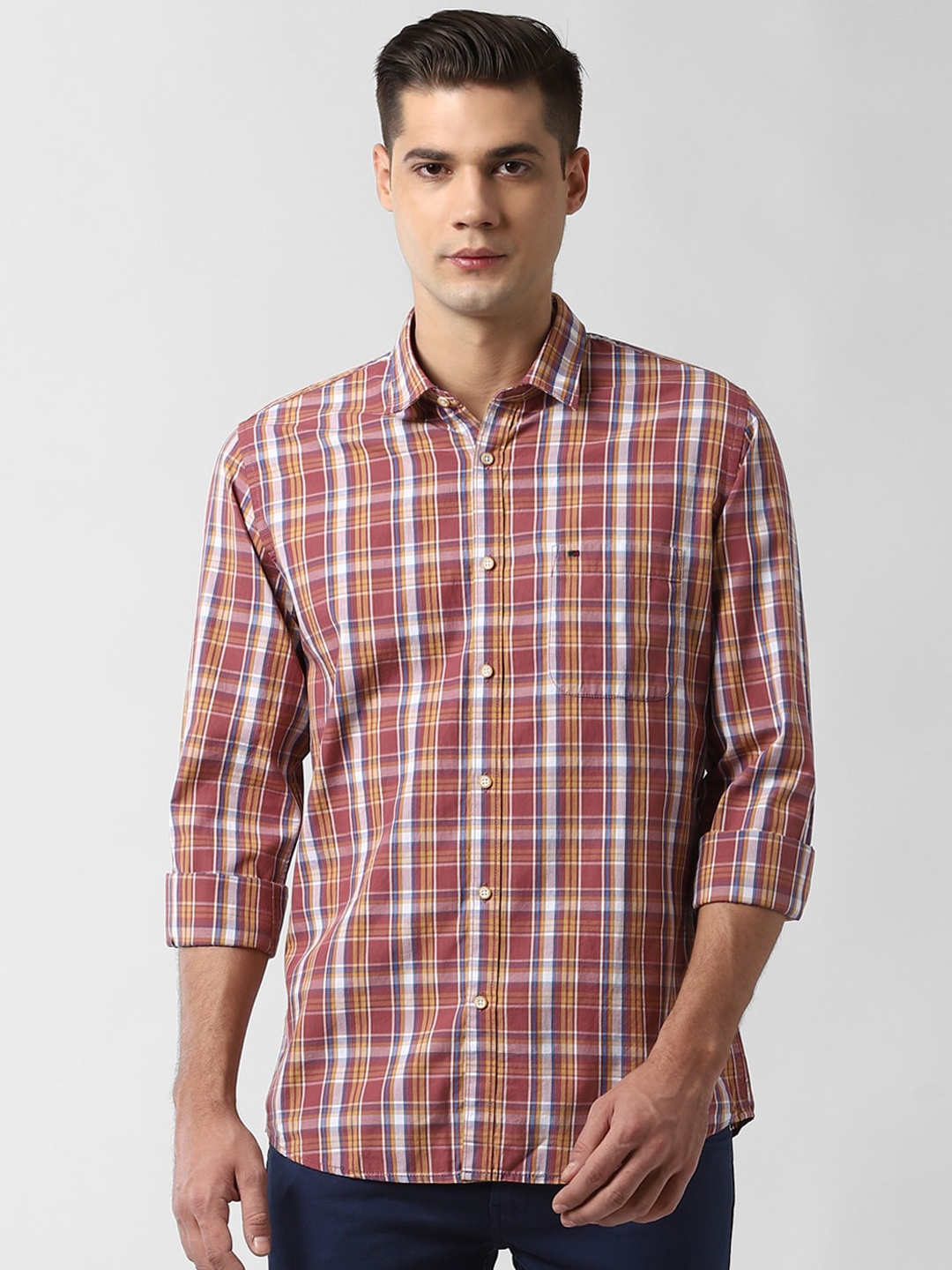 Peter England Casuals Men Red Slim Fit Checked Cotton Casual Shirt