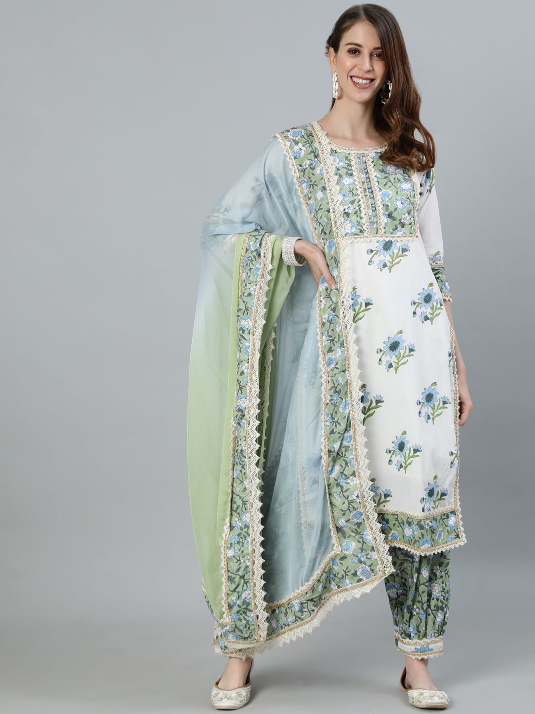 Ishin Women White Ethnic Motifs Embroidered Layered Pure Cotton Kurta with Salwar & With Dupatta
Ishin Women White Ethnic Motifs Embroidered Layered Pure Cotton Kurta with Salwar & With Dupatta