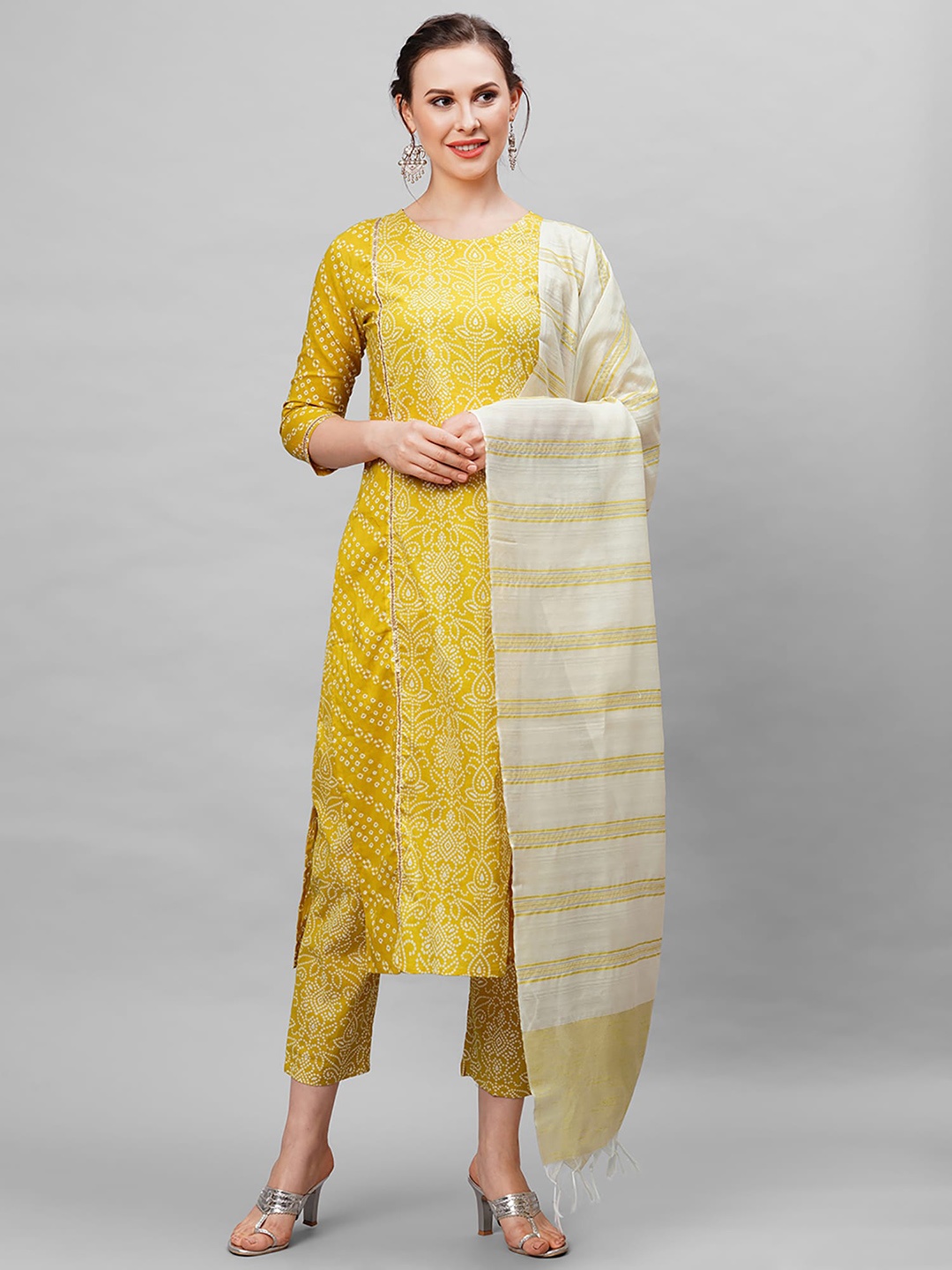 Indo Era Women Olive Ethnic Motifs Printed Pure Cotton Kurta with Trousers & With Dupatta
Indo Era Women Olive Ethnic Motifs Printed Pure Cotton Kurta with Trousers & With Dupatta