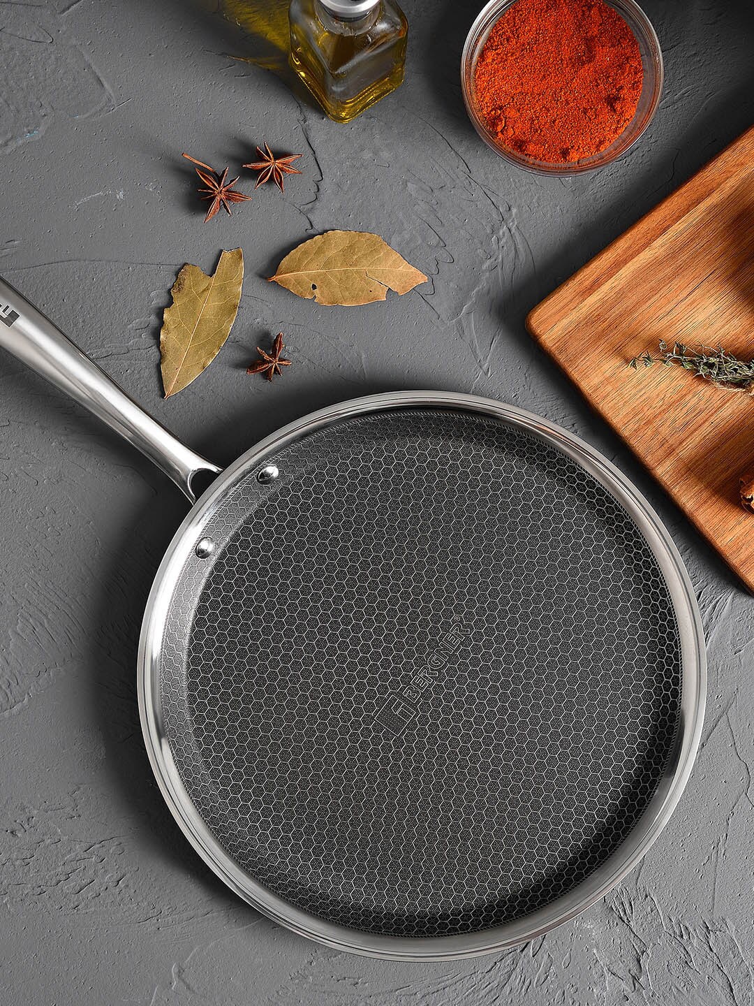 BERGNER Induction Base and Gas Stove Ready Hitech TriPly Giro Non-Stick Dosa Tawa, Silver
BERGNER Induction Base and Gas Stove Ready Hitech TriPly Giro Non-Stick Dosa Tawa, Silver
