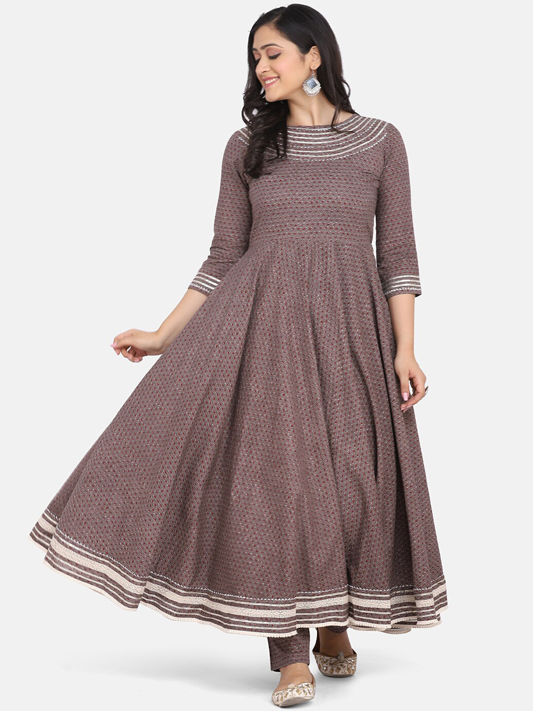 Saanjh Women Maroon & Grey Floral Printed Pure Cotton Anarkali Kurta Set With Dupatta
Saanjh Women Maroon & Grey Floral Printed Pure Cotton Anarkali Kurta Set With Dupatta