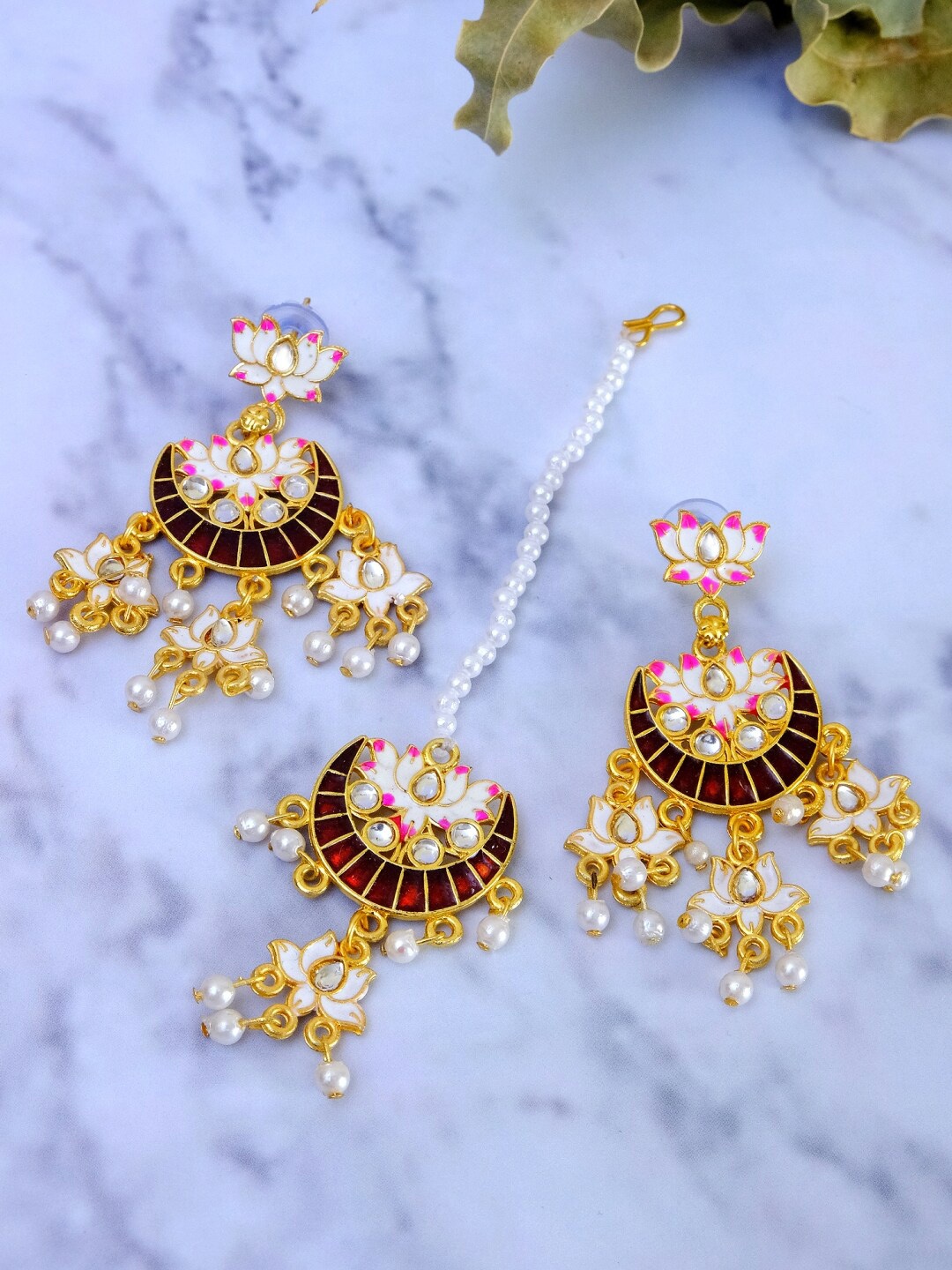 Crunchy Fashion Gold-Plated White & Magenta Pink Kundan-Studded Pearl Beaded Meenakari Jewellery Set
Crunchy Fashion Gold-Plated White & Magenta Pink Kundan-Studded Pearl Beaded Meenakari Jewellery Set