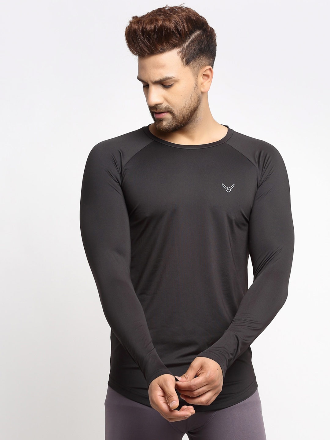 Invincible Men Black Slim Fit Stretch T-shirt