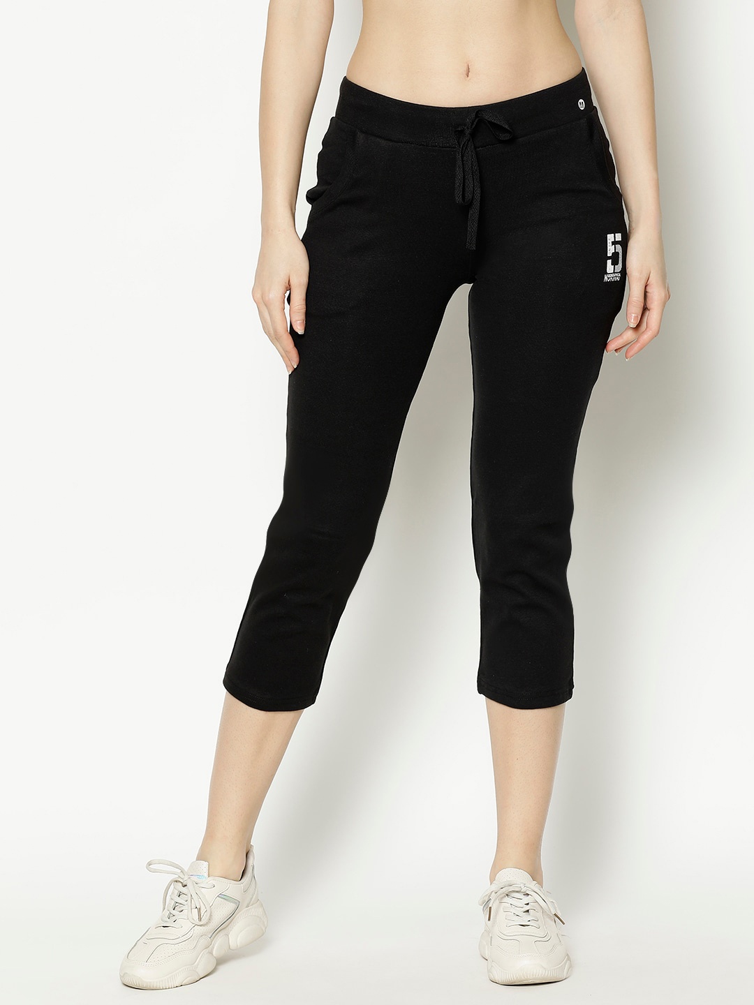 V2 Value & Variety Women Black & White Cotton Capris