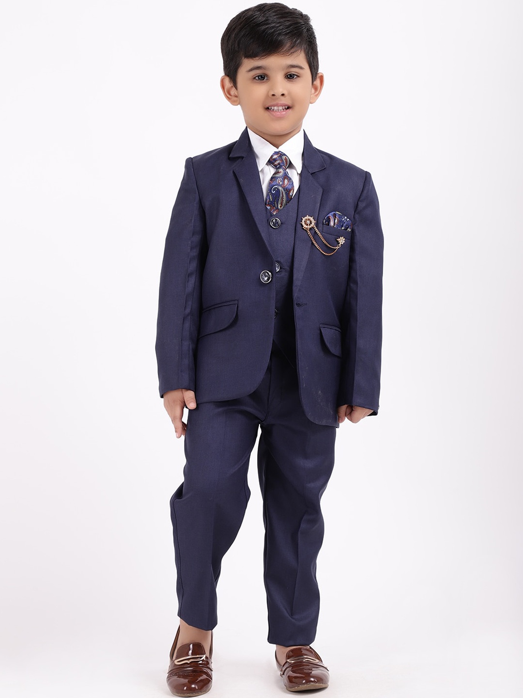 ahhaaaa Boys Navy Blue & White Solid Slim-Fit 5-Piece Single-Breasted Partywear Suit
ahhaaaa Boys Navy Blue & White Solid Slim-Fit 5-Piece Single-Breasted Partywear Suit