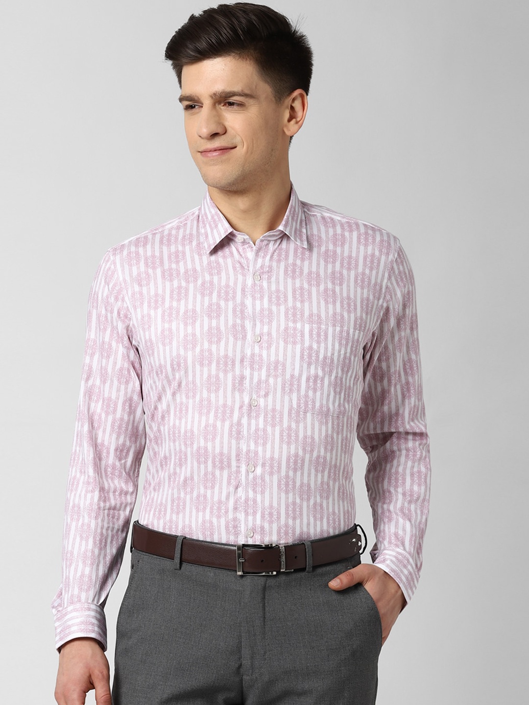 Peter England Men Pink & White Pure Cotton Regular Fit Striped & Printed Formal Shirt
Peter England Men Pink & White Pure Cotton Regular Fit Striped & Printed Formal Shirt