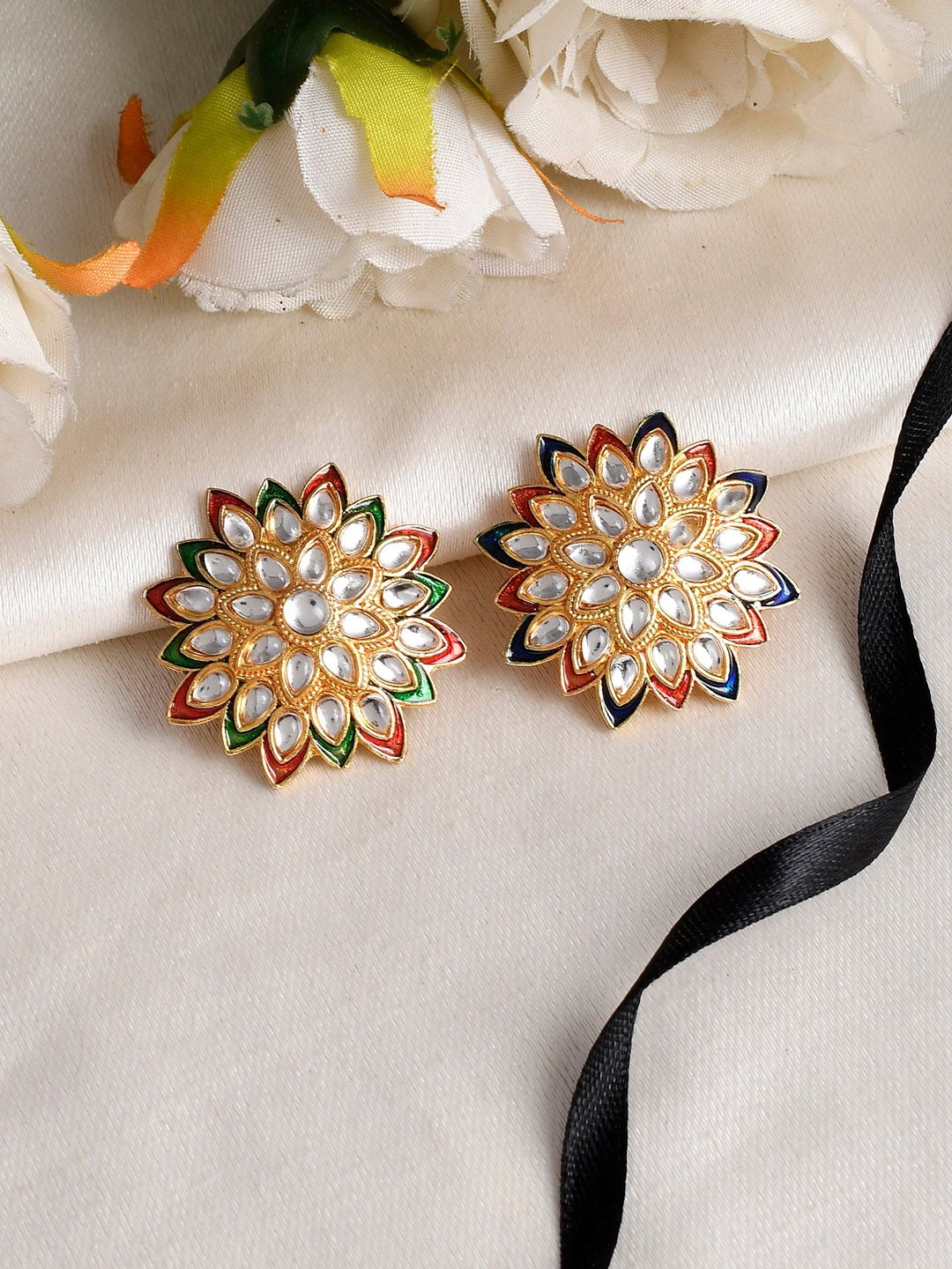 Silvermerc Designs Women Set Of 2 Gold-Plated Multicolor Meenakari Stone-Studded Brooches
Silvermerc Designs Women Set Of 2 Gold-Plated Multicolor Meenakari Stone-Studded Brooches