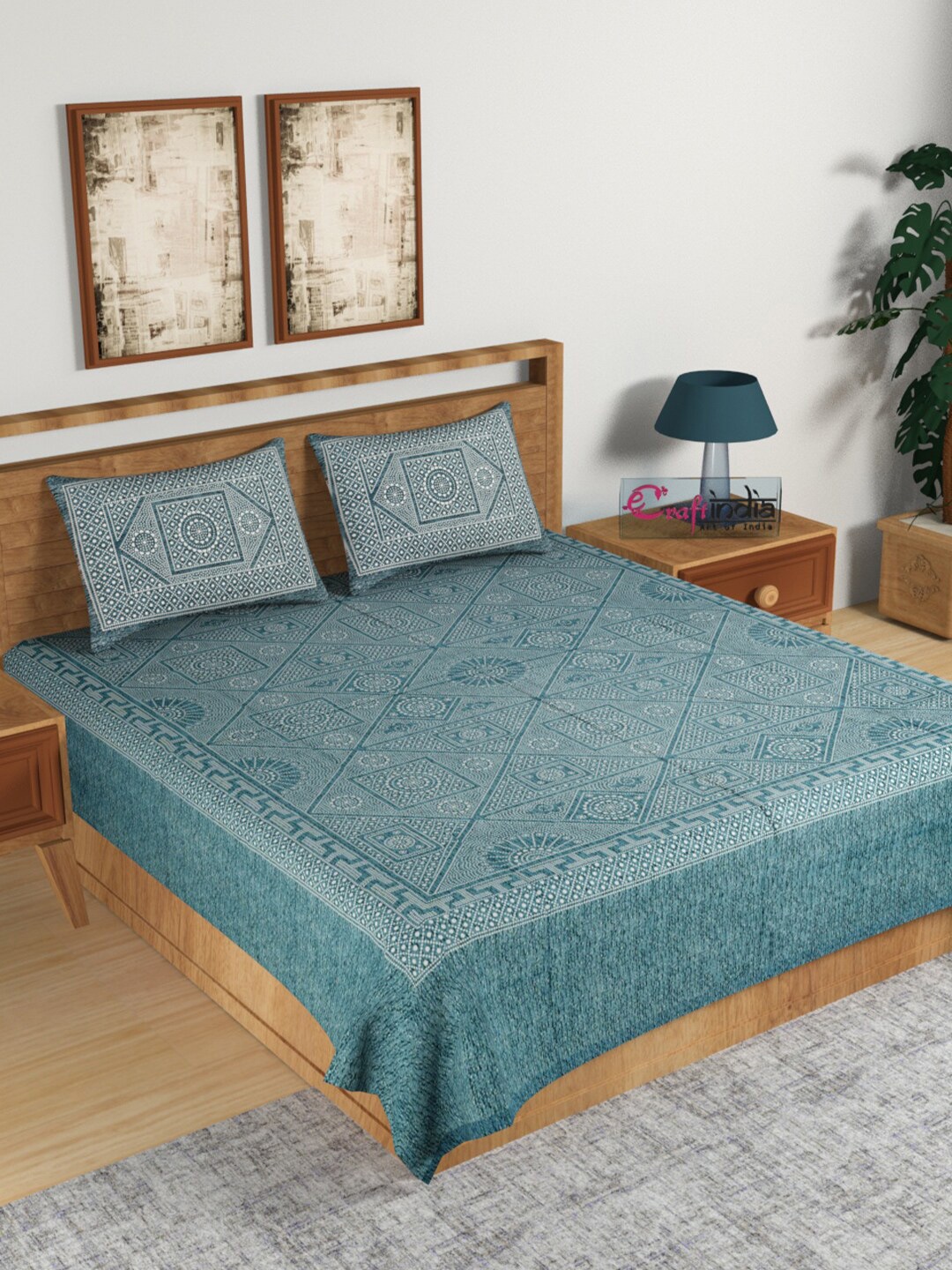 eCraftIndia Blue & White Geometric 144 TC King Bedsheet with 2 Pillow Covers