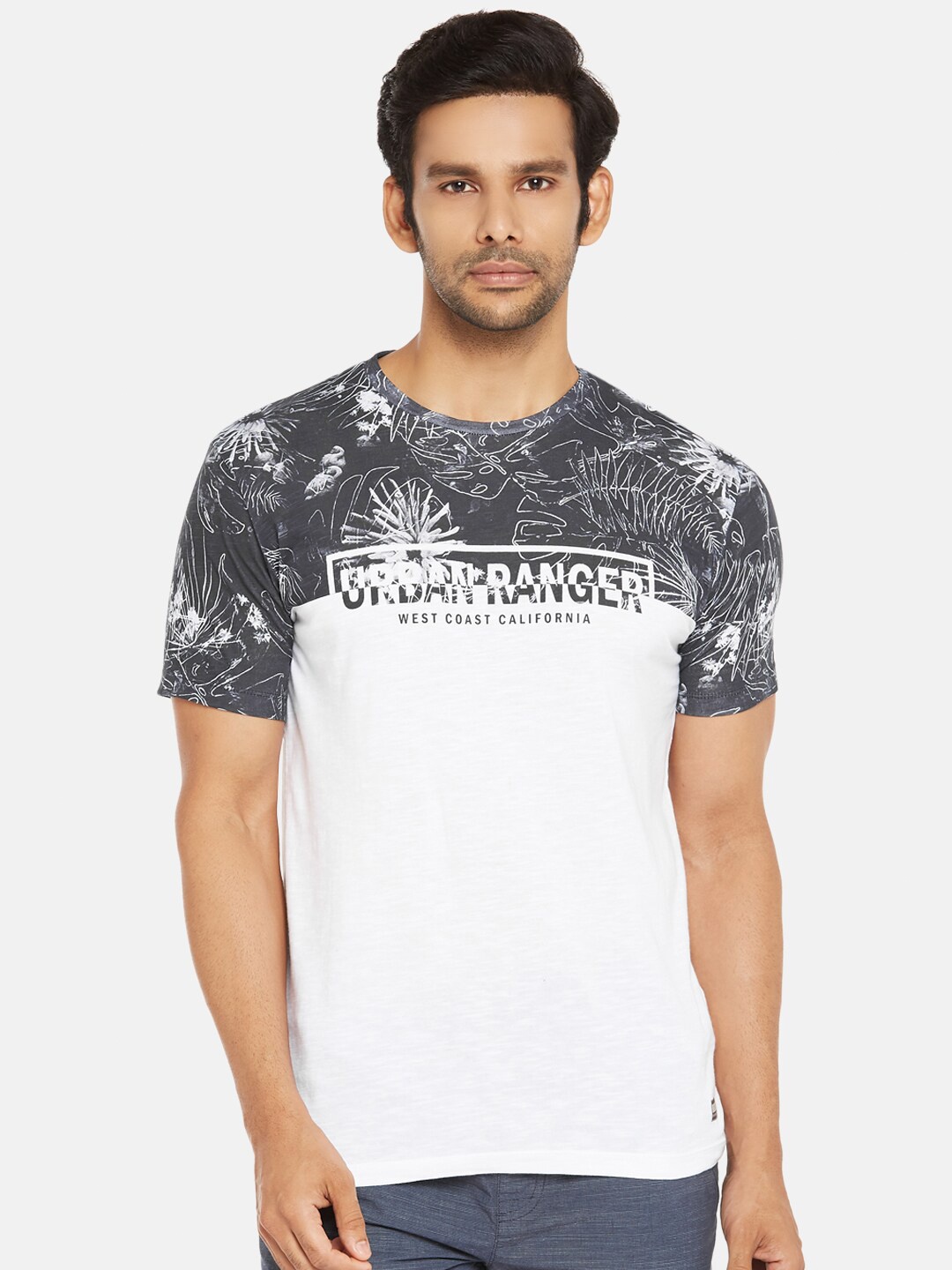 Urban Ranger by pantaloons Men White Black Colourblocked Slim Fit Cotton Pure Cotton T-shirt
Urban Ranger by pantaloons Men White Black Colourblocked Slim Fit Cotton Pure Cotton T-shirt