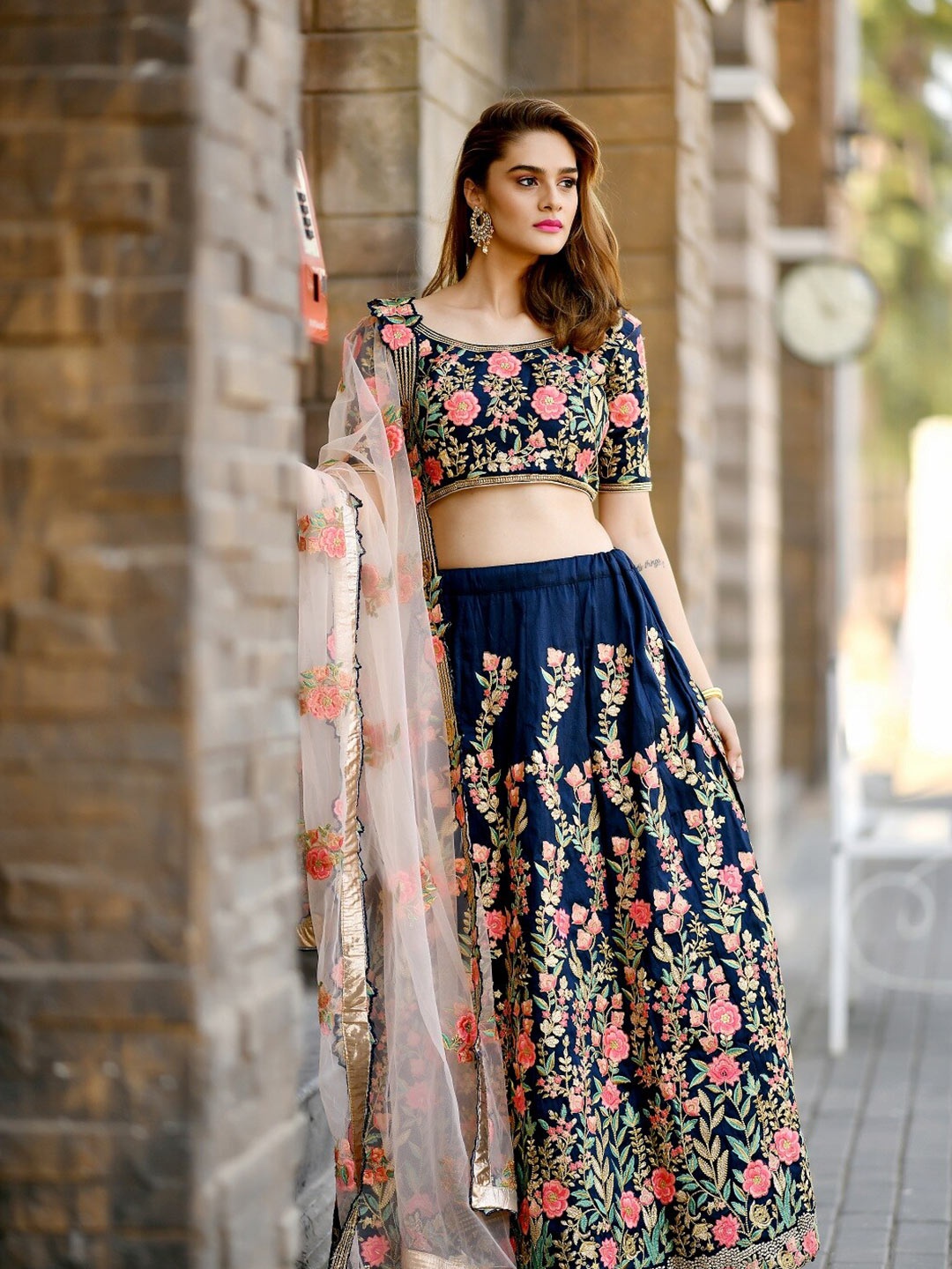 SHUBHVASTRA Navy Blue & Pink Embroidered Thread Work Semi-Stitched Lehenga & Unstitched Blouse With Dupatta
SHUBHVASTRA Navy Blue & Pink Embroidered Thread Work Semi-Stitched Lehenga & Unstitched Blouse With Dupatta
