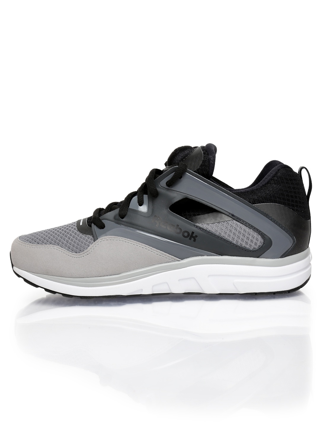 shoes with pump on tongue