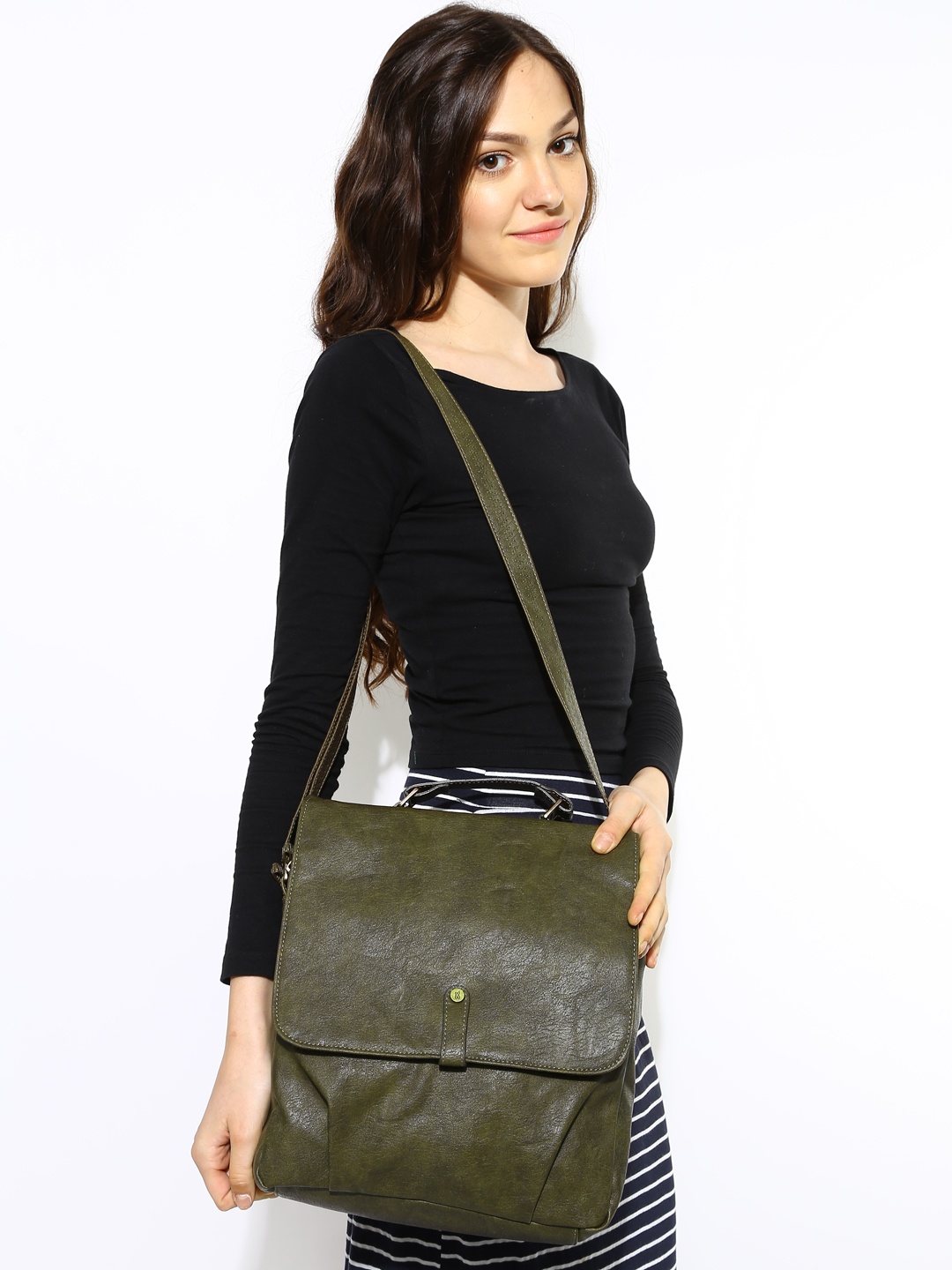 myntra baggit sling bags