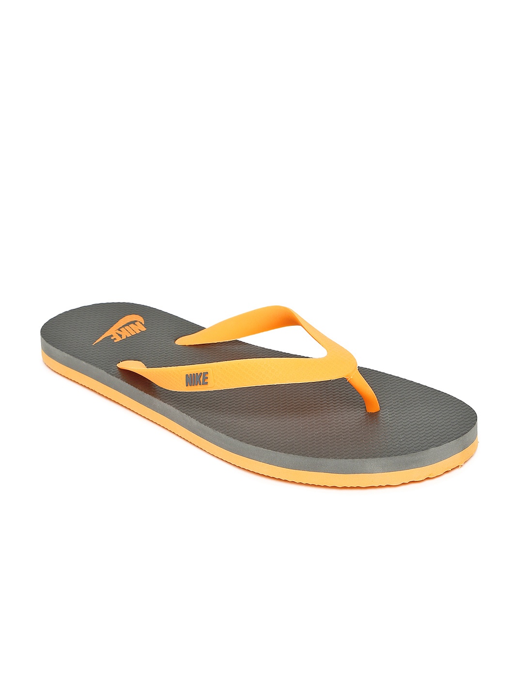 nike flip flops myntra