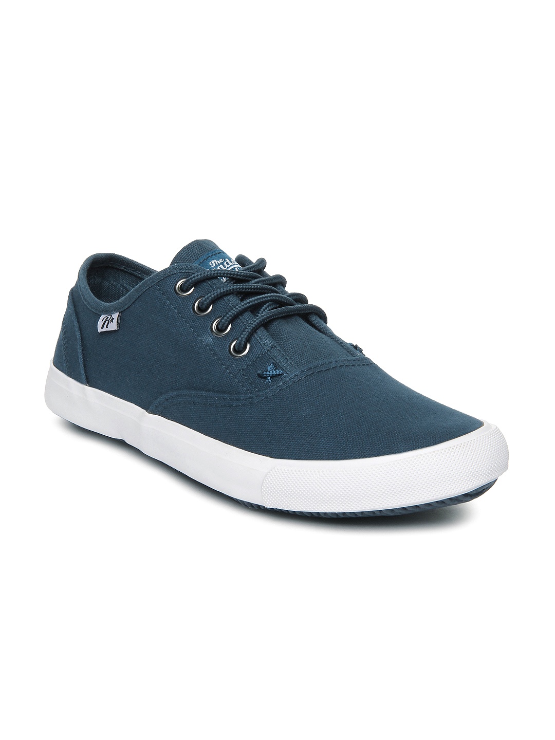 Roadster Men Navy Canvas Shoes at Myntra